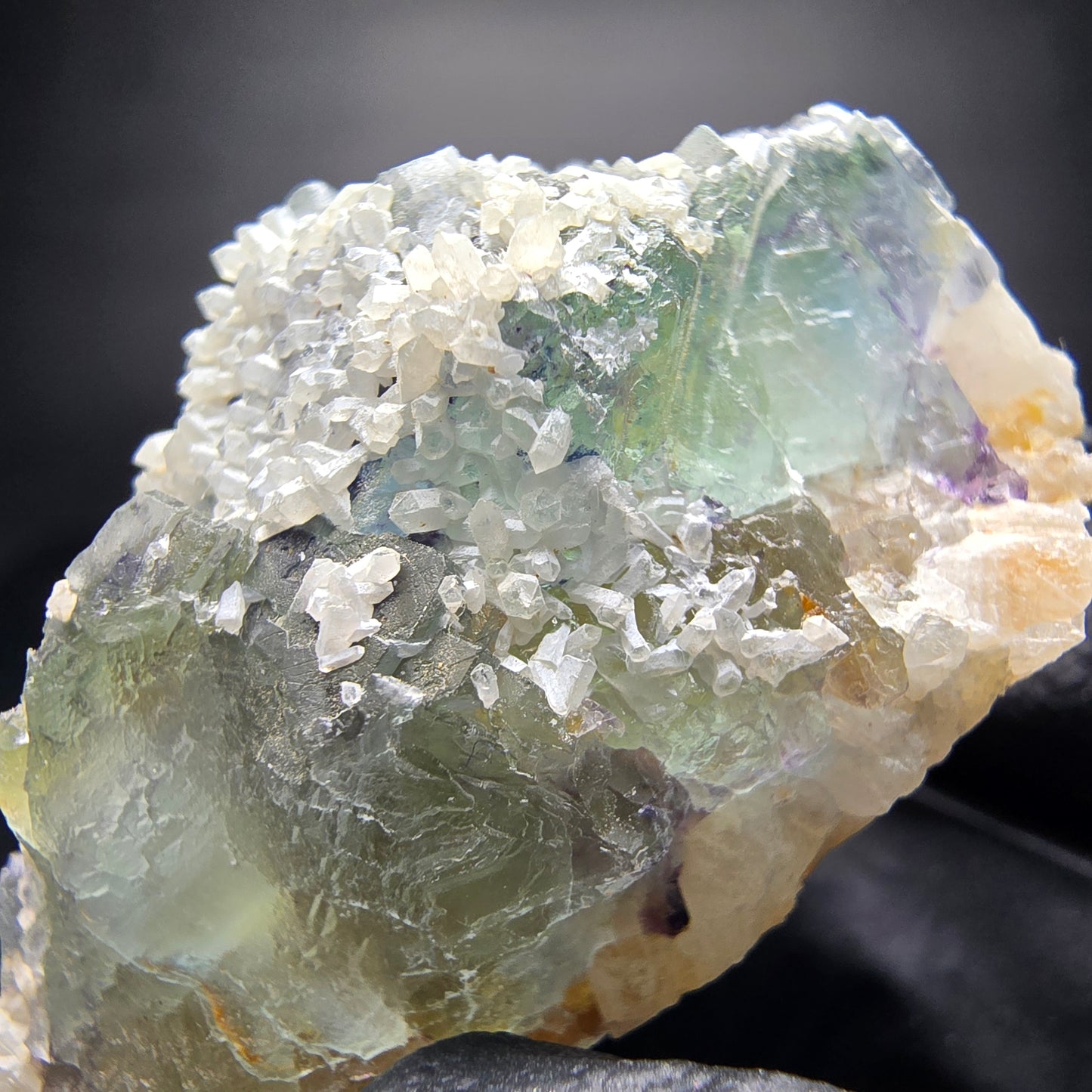 Cube de fluorite fantôme étagé, vert, bleu, violet, Omehane, namibie, 46x28x24mm