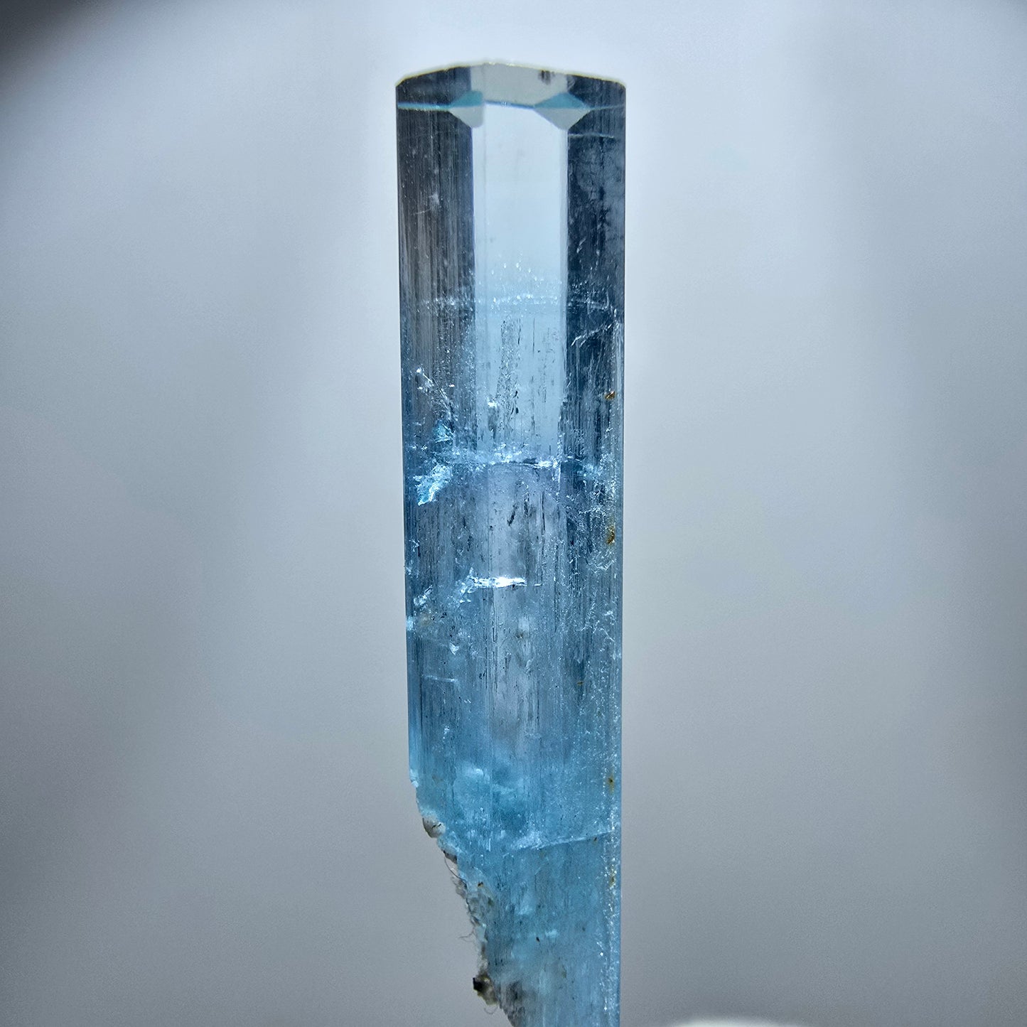 Klarer Aquamarin X DT Kristall, blau Erongo, Namibia 40*6*6mm