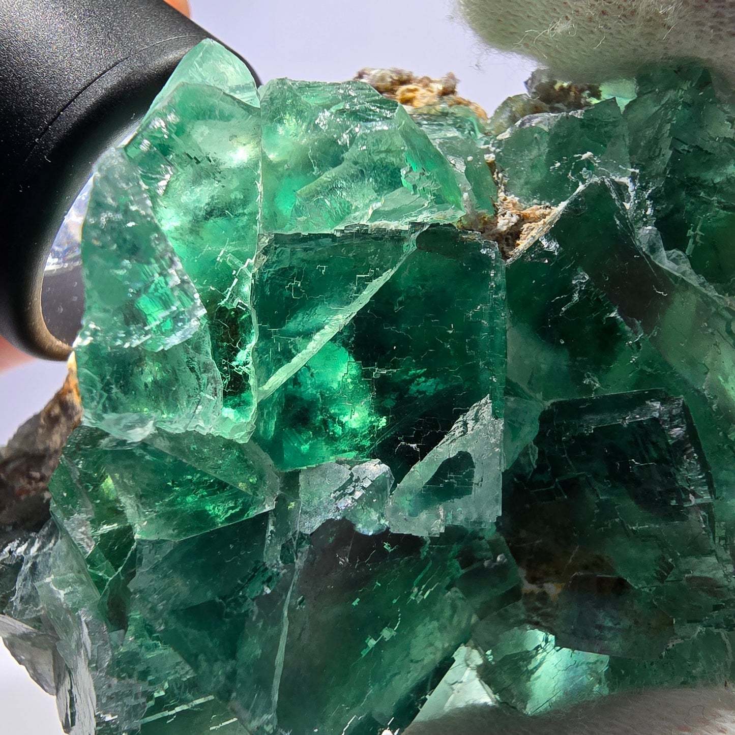 Grand cube de fluorite fantôme vert étagé Okorusu Namibie 80 x 65 x 35 mm
