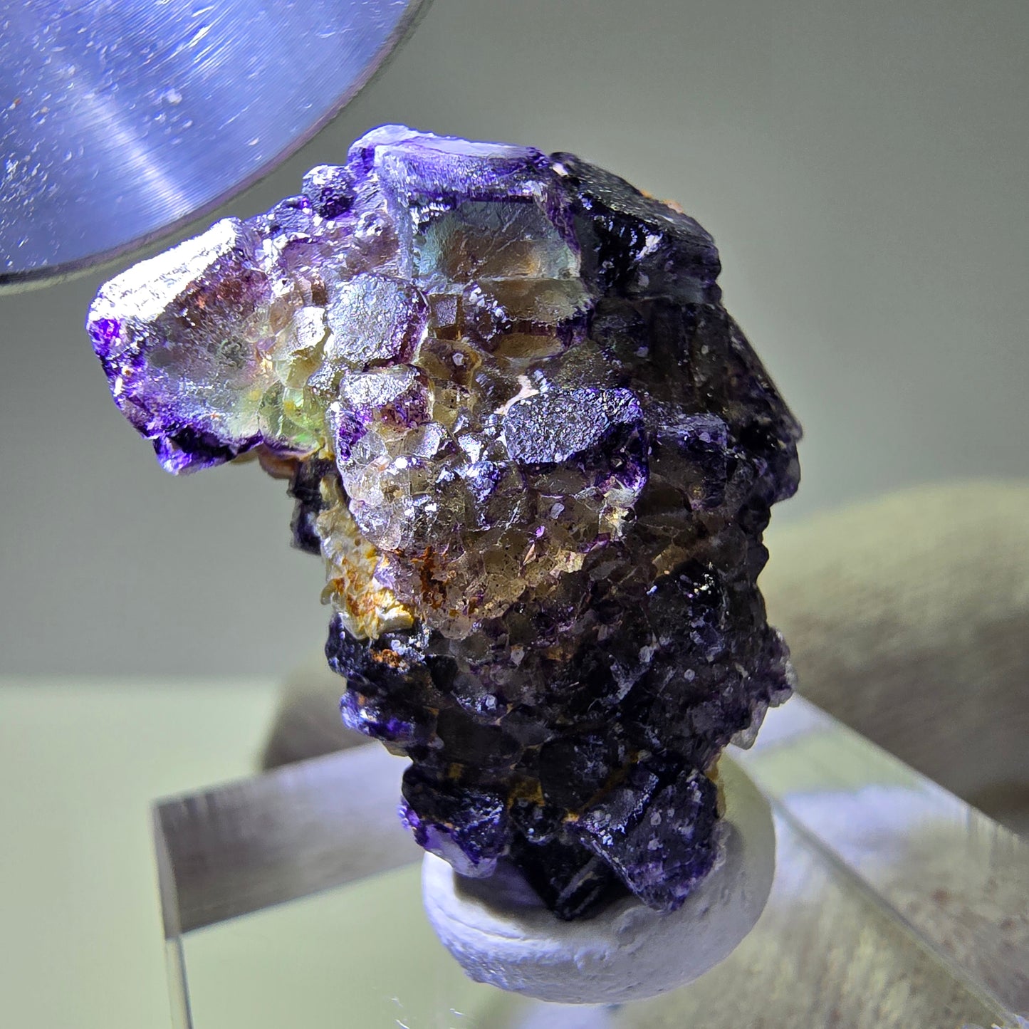 Cubes de fluorite fantôme colorés, spécimen de muscovite, Erongo, Namibie, 25 x 18 x 11 mm