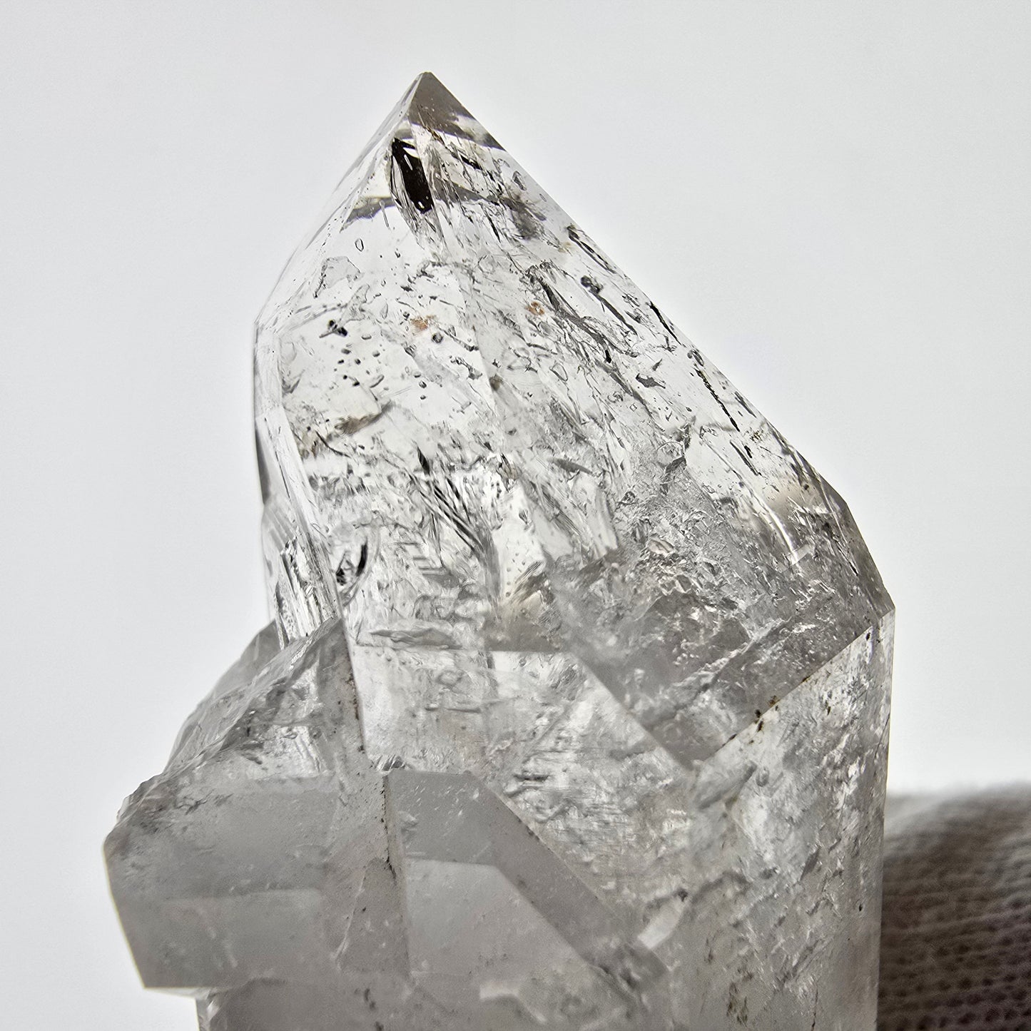 Sceptre DT en quartz fumé squelette Enhydro, 1x pochette Saint-Valentin à bulles, Namibie 60 x 34 x 25 mm