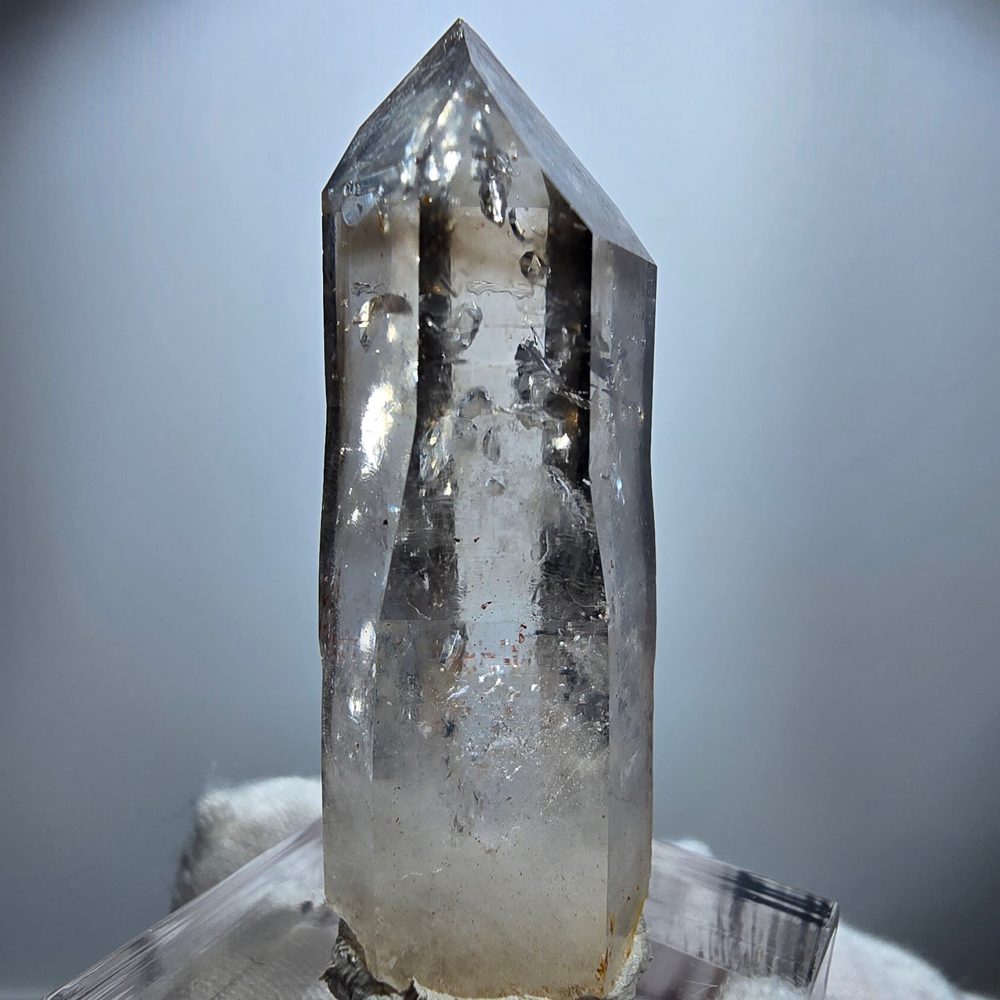 Klarer Phantom Rauchquarz Zepter Kristall Goboboseb, Namibia 44*18*13mm