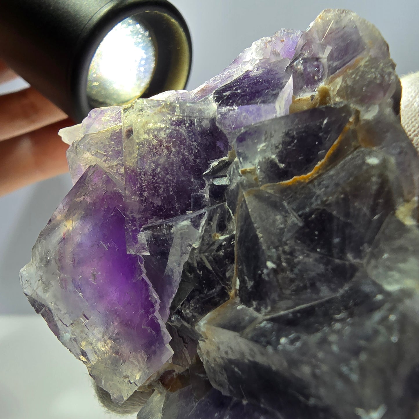 Rare spécimen de cube de fluorite fantôme, bleu-violet Okorusu Namibie 66 x 48 x 32 mm