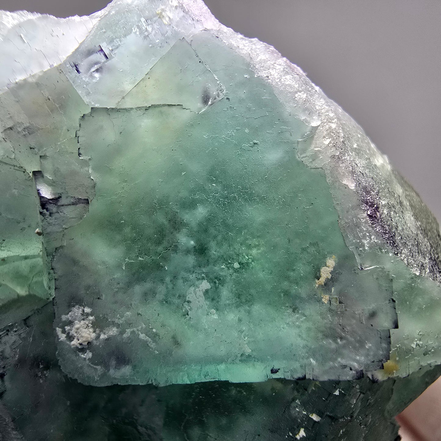 Seltene Phantom Fluorit Würfel Stufe grün lila zonar Okorusu, Namibia 75*69*44mm