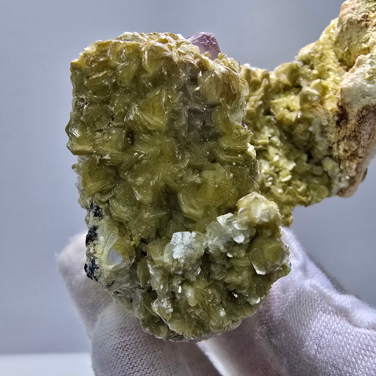Seltene Muskovit, Fluorit, Hyalit Orthoklas Stufe Erongo, Namibia 90*62*53mm