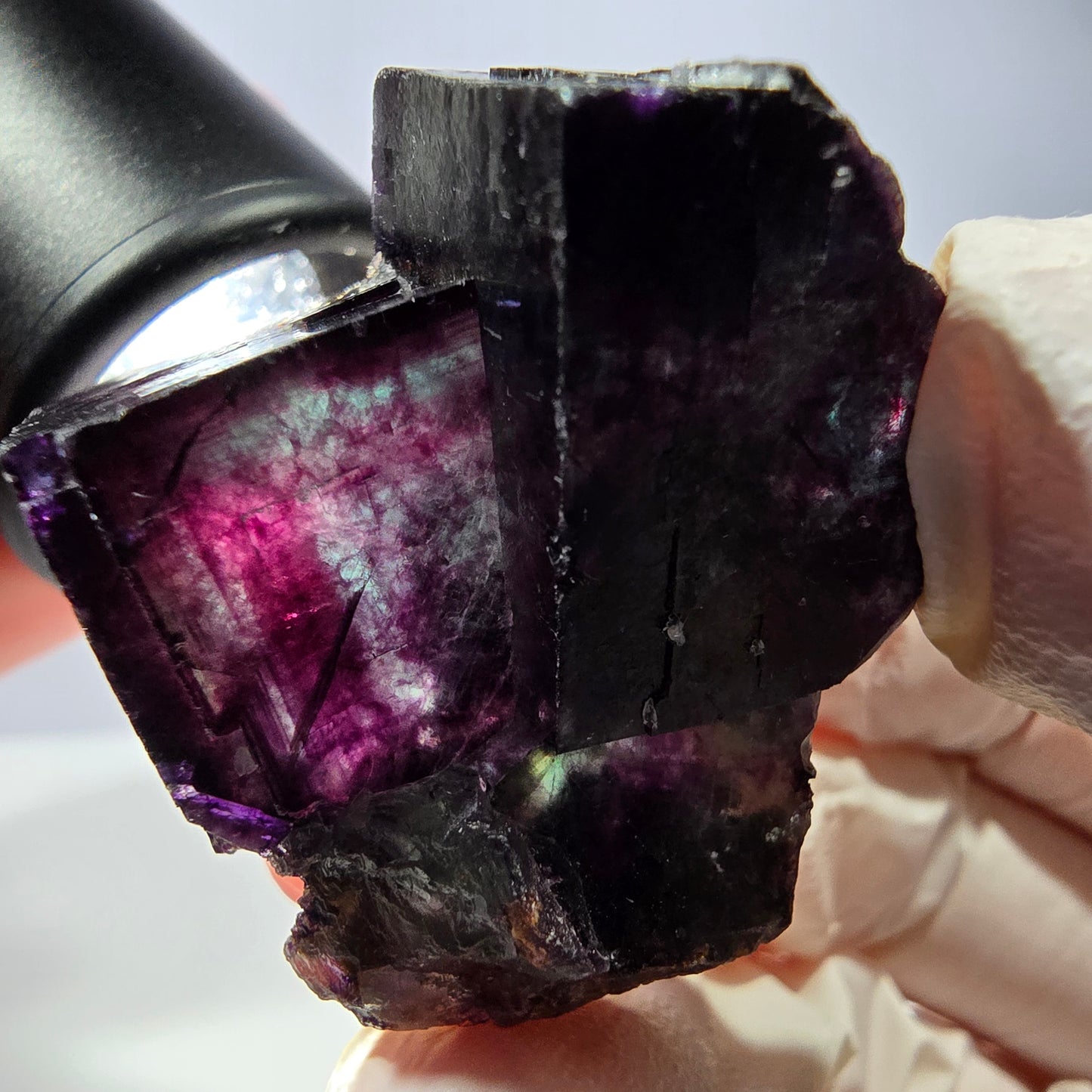 Spécimen de cube de fluorite fantôme, parqueté vert violet Okorusu, Namibie 40*35*29 mm