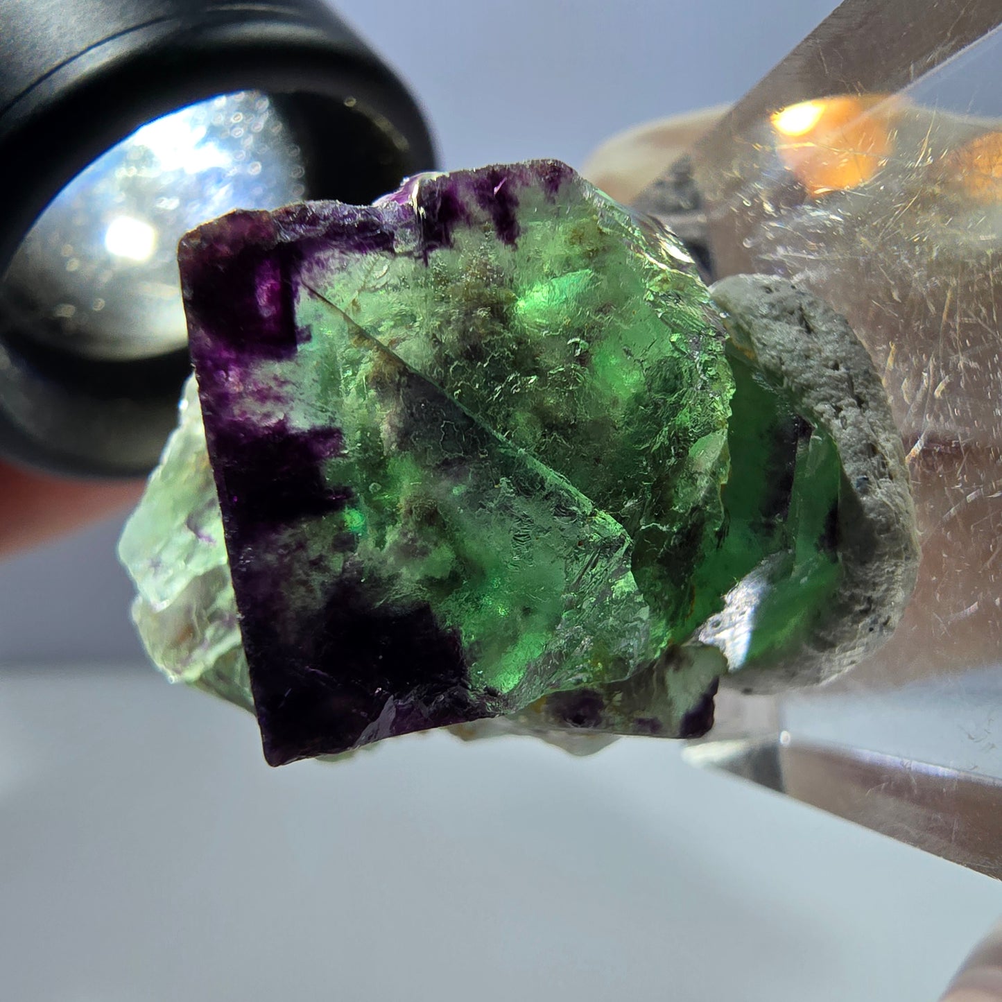 Spécimen de cube de fluorite fantôme, parqueté vert violet Okorusu, Namibie 27*25*20 mm