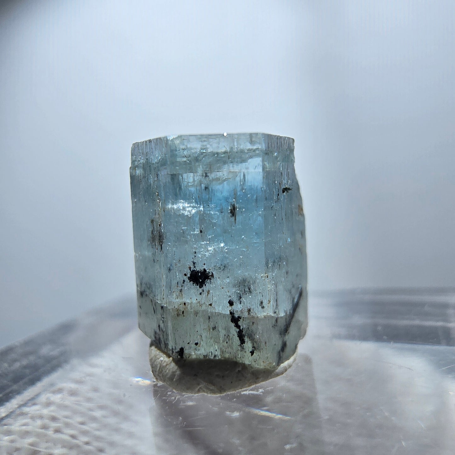 Seltener Aquamarin X mit Schörl Turmalin Erongo, Namibia 10*9*7mm
