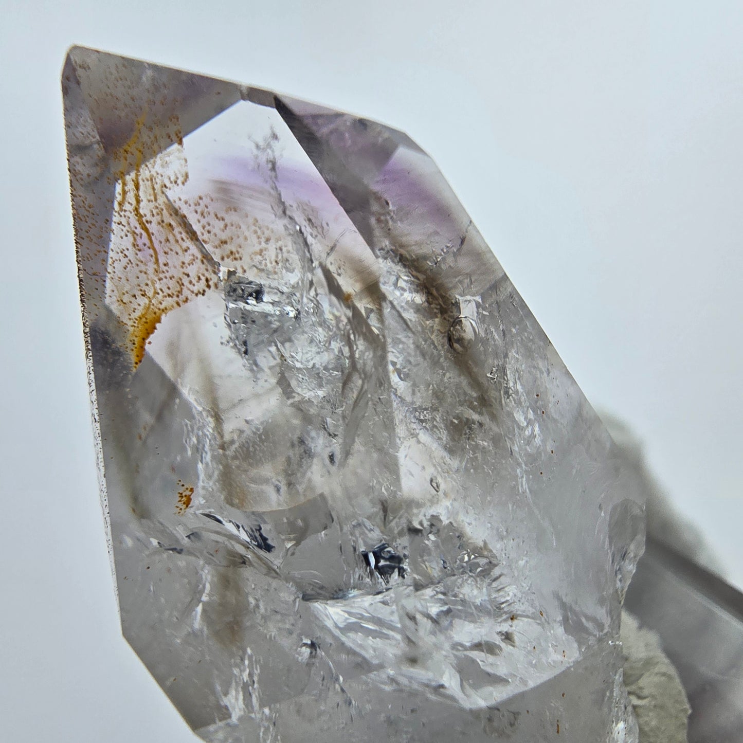 Enhydro Phantom Amethyst, 1x Blase Streep Mine Goboboseb Namibia 48*24*26mm