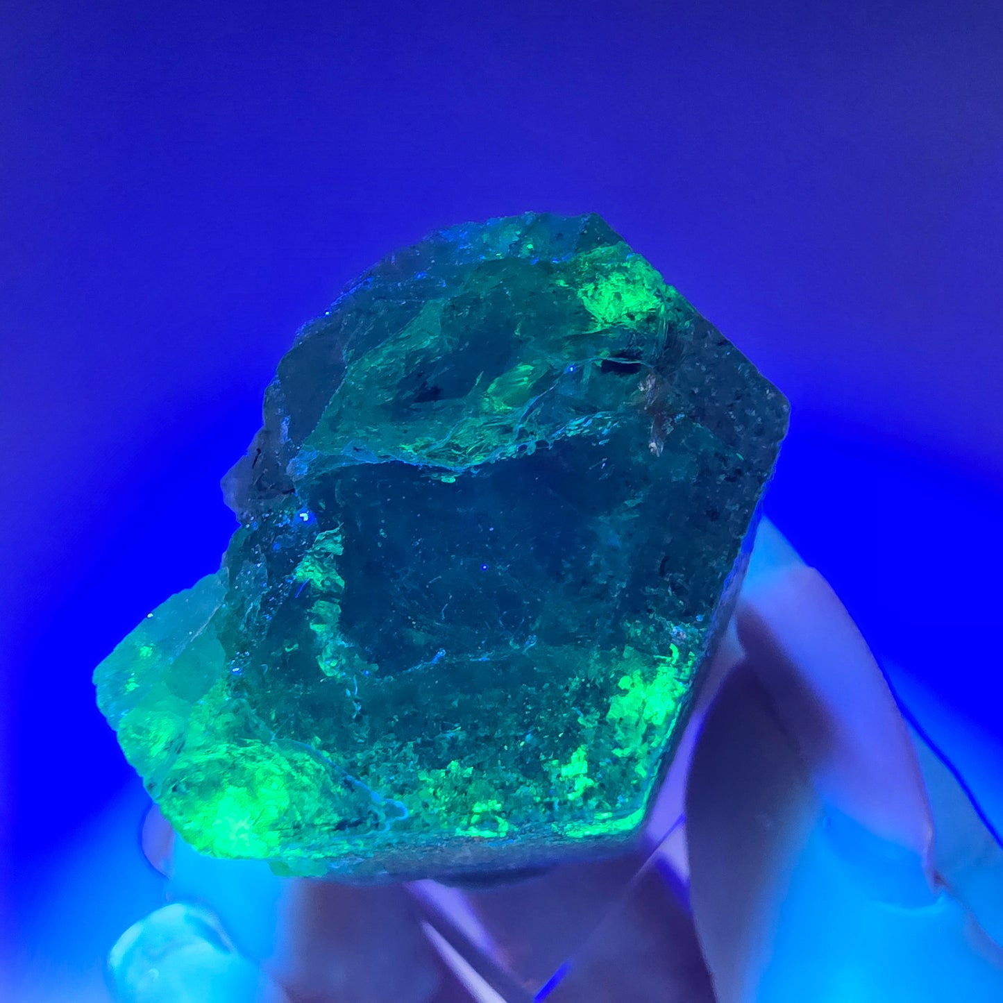 Seltener Aquamarin X mit Hyalit Einschlüssen Erongo, Namibia 30*29*24mm