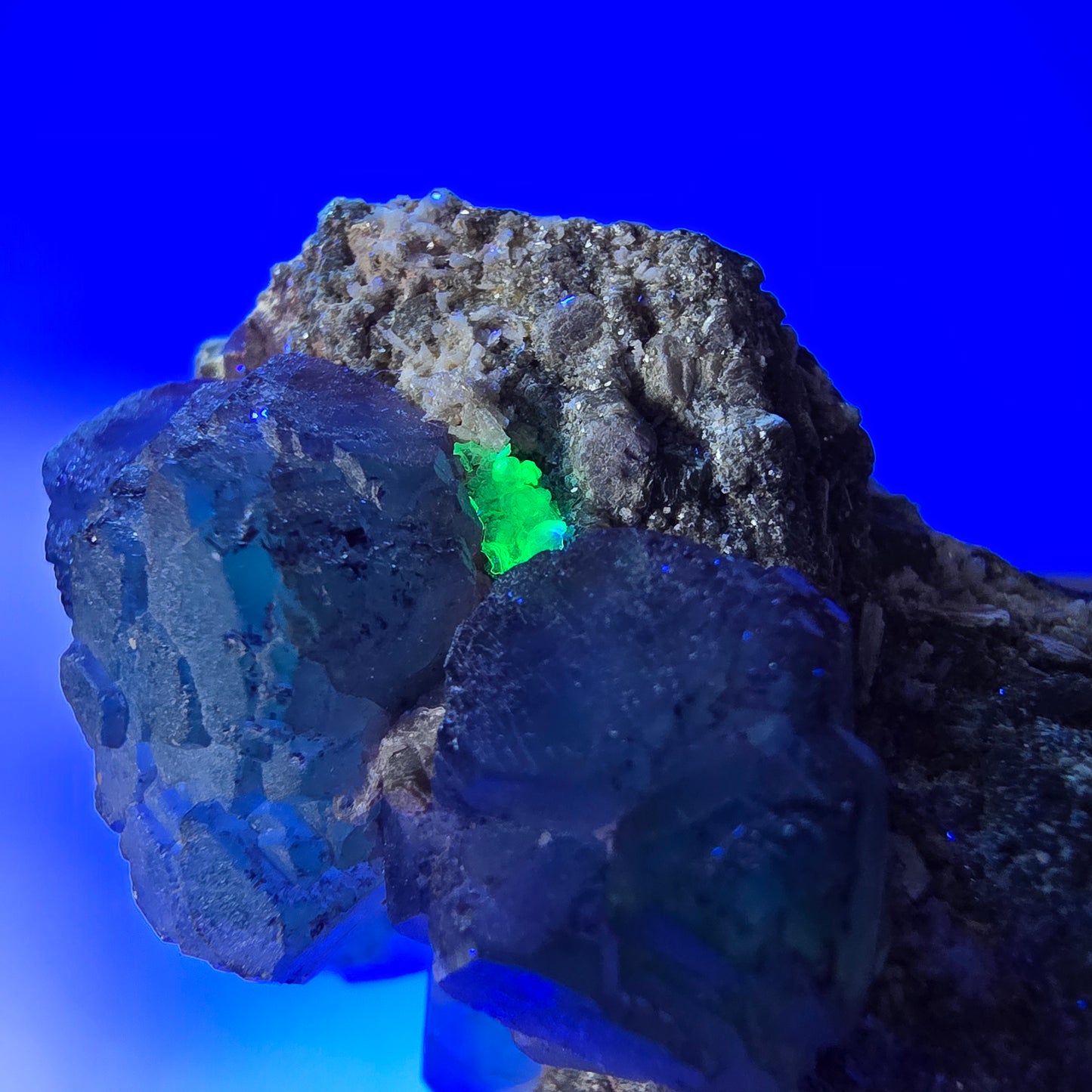Fluorite fantôme zonale Schörl Tourmaline Muscovite Hyalite Erongo, Namibie 83*45*47mm
