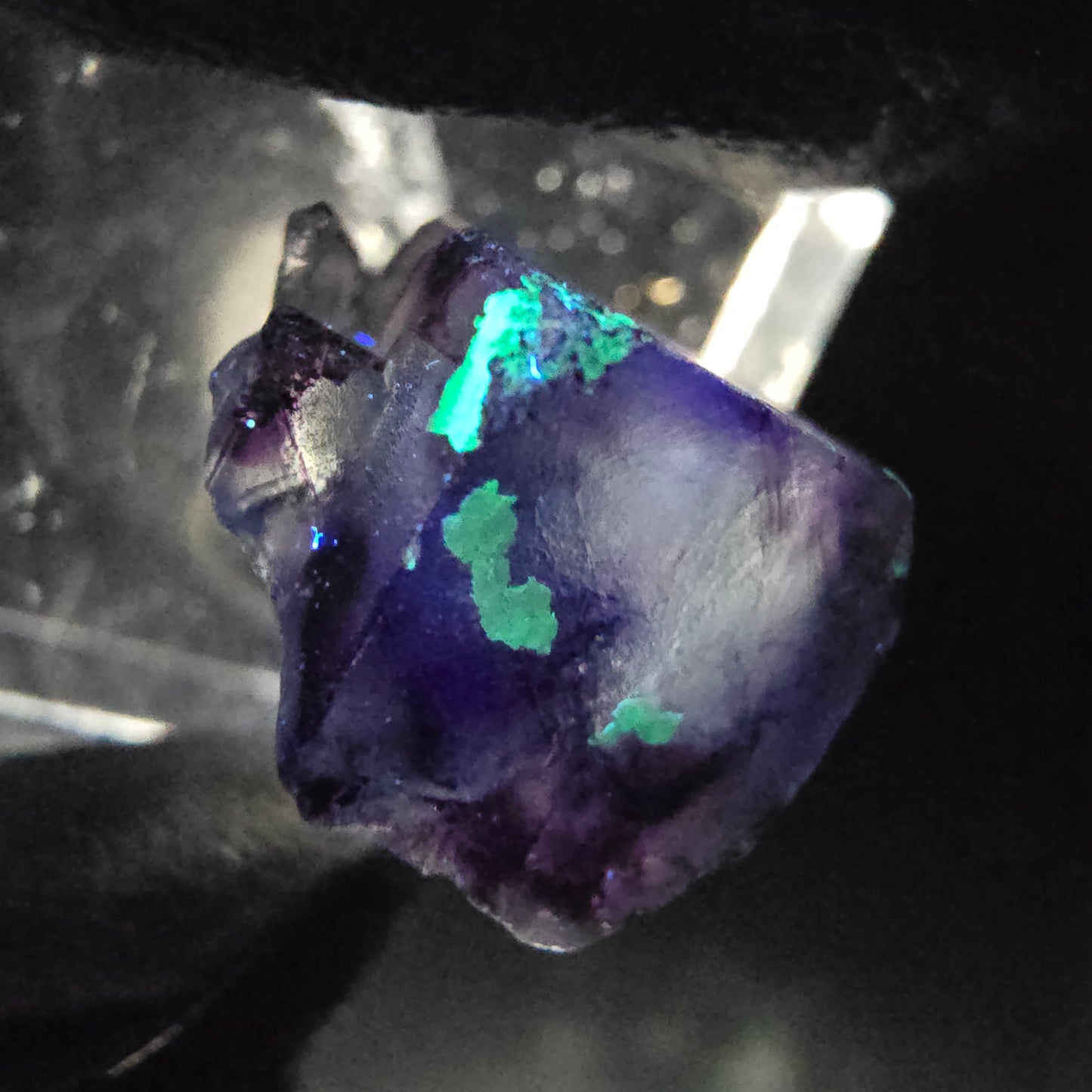 Klarer Phantom Fluorit Würfel lila grün mit Hyalit Erongo Namibia 18*16*14mm