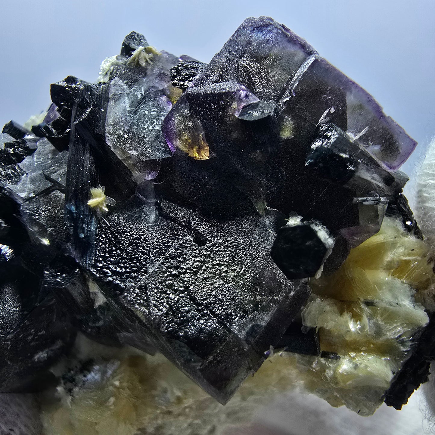 Colorful Phantom Fluorite Cubes Schorl Tourmaline Muscovite Erongo, Namibia 52*50*35mm
