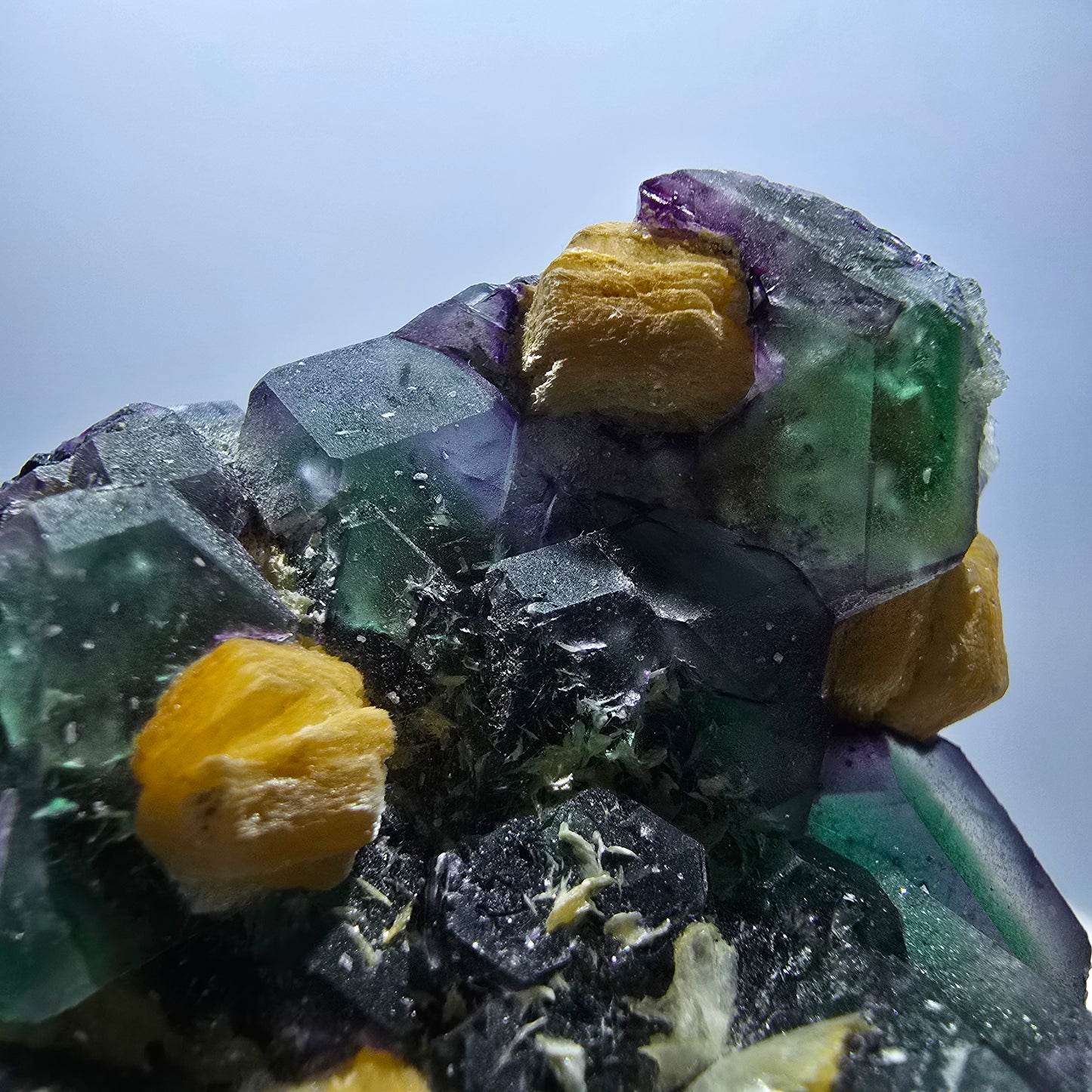 Fluorite fantôme hexagonale, hyalite, tourmaline Schörl, muscovite Erongo, Namibie 93*73*42mm