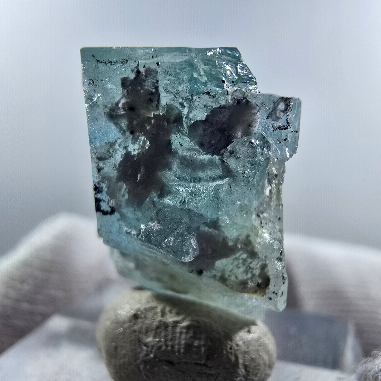 Cristal d'aigue-marine X clair rare Erongo, Namibie 24*15*12mm