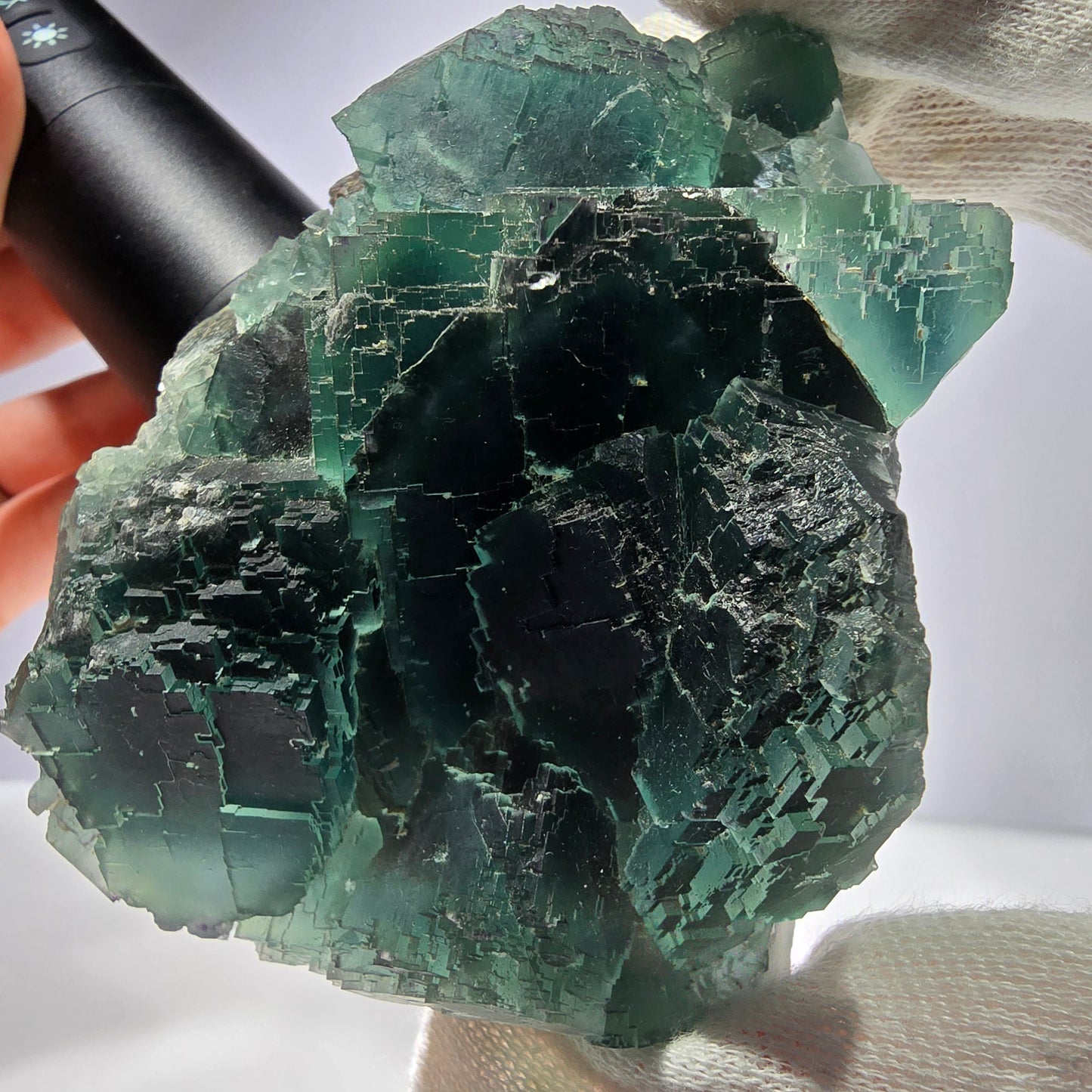 Grand cube de fluorite fantôme vert étagé Okorusu Namibie 100 x 68 x 42 mm