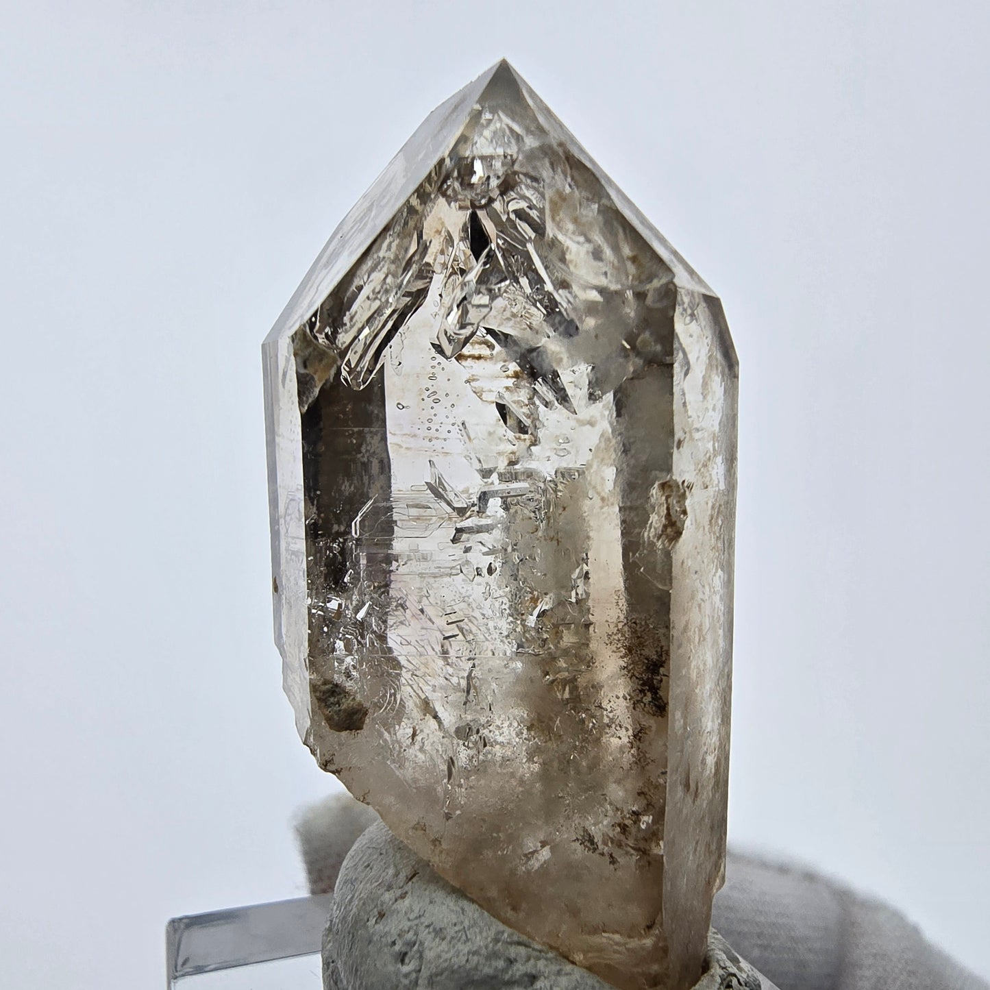 Rare Enhydro Phantom Smoky Quartz Point 3x Bubble Goboboseb, Namibie 45*21*14mm