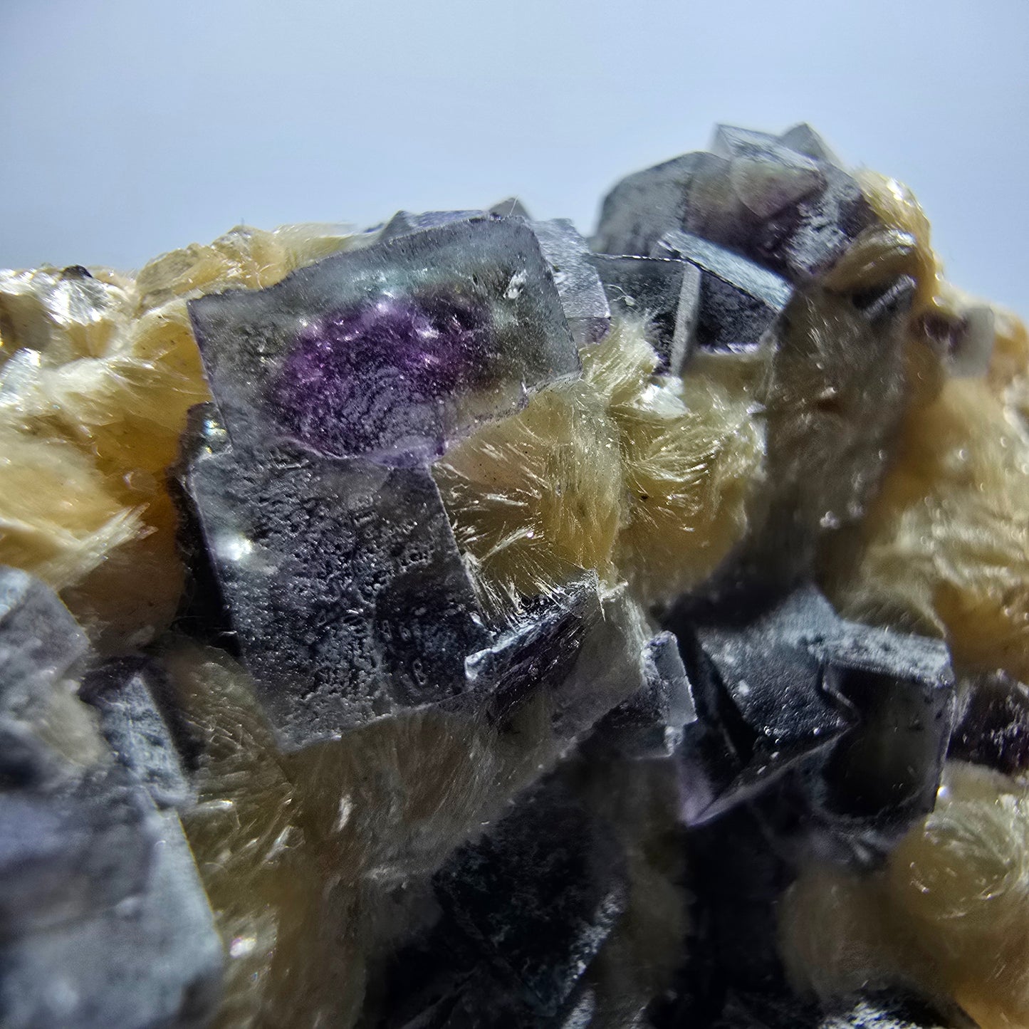 Bunte Phantom Fluorit Würfel Schörl Turmalin Muskovit Erongo, Namibia 55*46*21mm