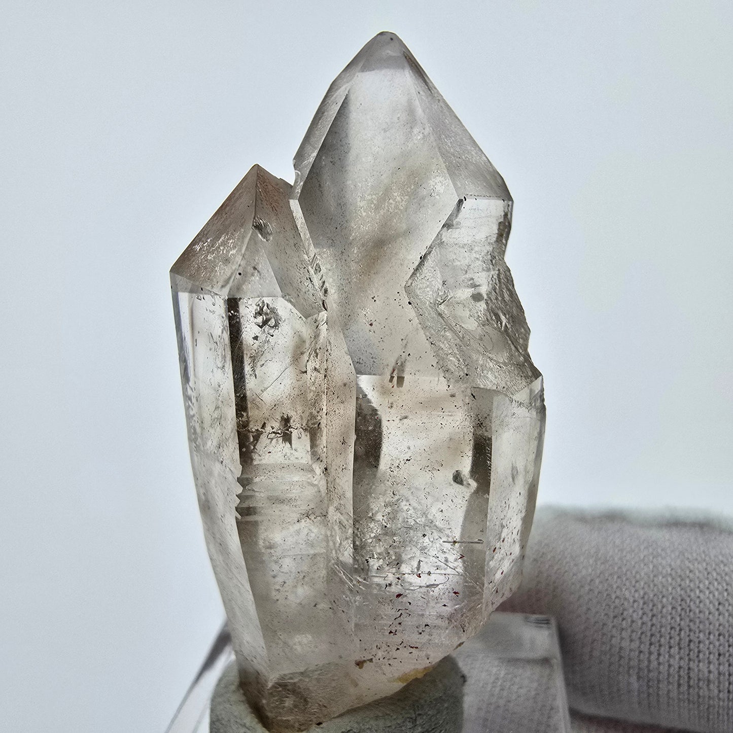 Enhydro Phantom Sceptre à Quartz Fumé Niveau 1x Bubble Goboboseb, Namibie 47*23*17mm