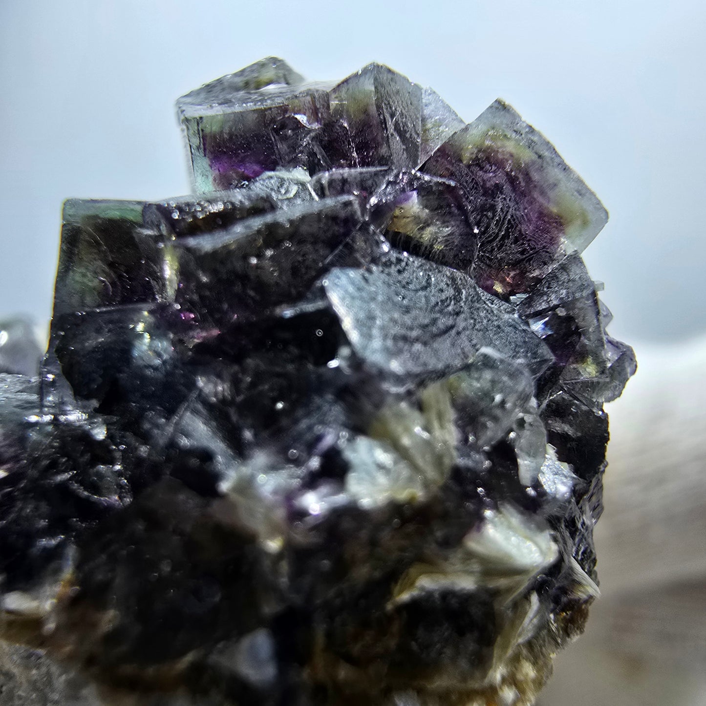 Cube de fluorite fantôme coloré, spécimen de quartz fumé muscovite, Erongo, Namibie, 48 x 32 x 29 mm