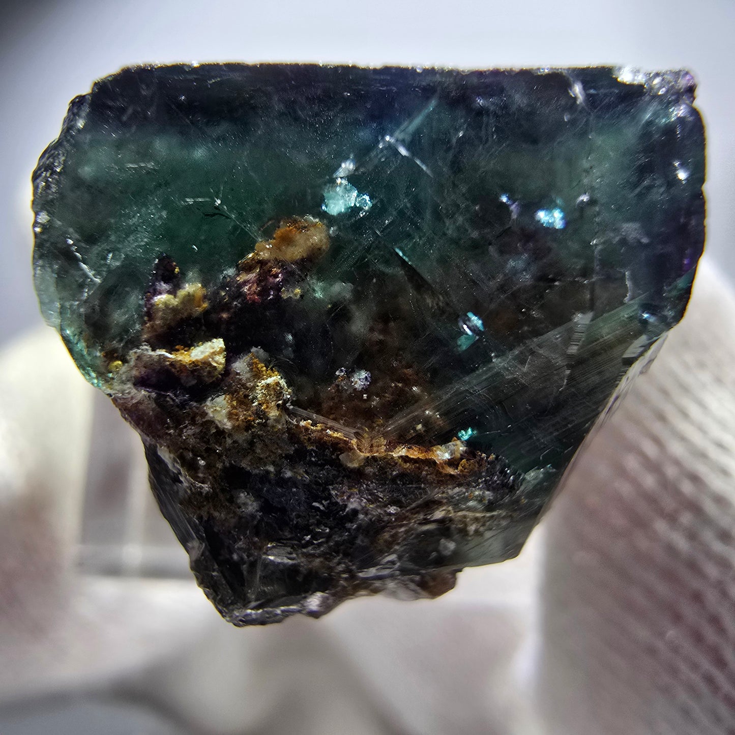Spécimen rare de cube de fluorite fantôme zonal vert violet Okorusu, Namibie 29*25*16mm