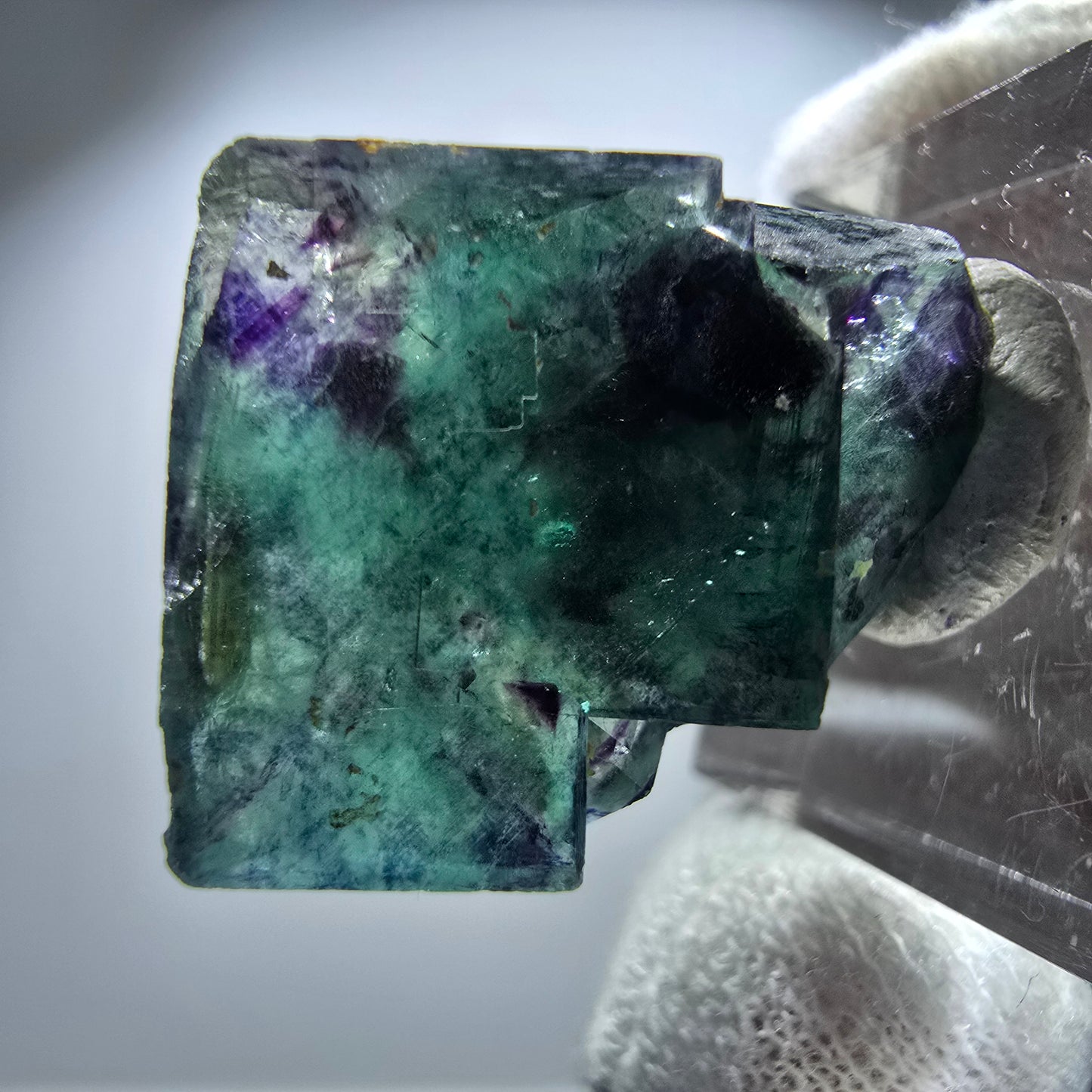 Spécimen rare de cube de fluorite fantôme, vert zonal et violet, Okorusu, Namibie, 28 x 25 x 16 mm
