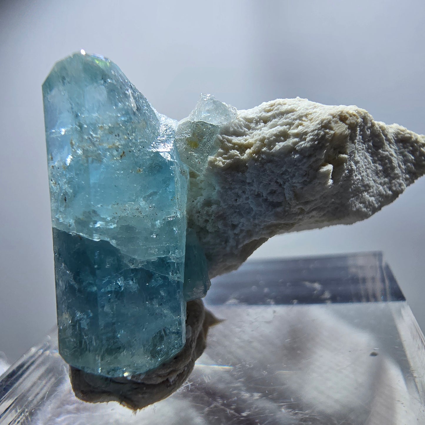 Seltener Aquamarin X mit Orthoklas Erongo, Namibia 29*18*16mm