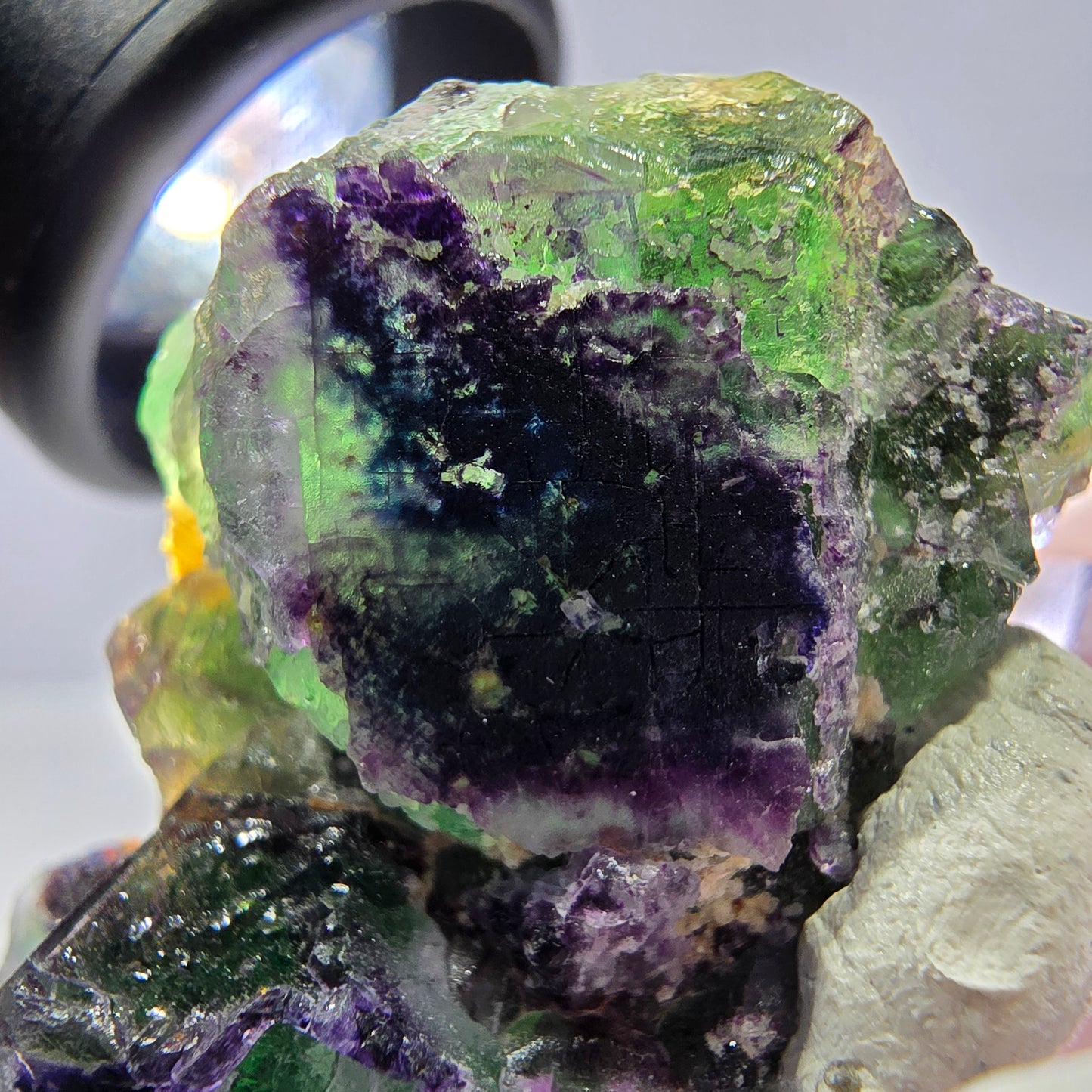 Cube de fluorite fantôme, zonal, muscovite, spécimen de tourmaline Schorl, Erongo, Namibie, 40 x 27 x 21 mm