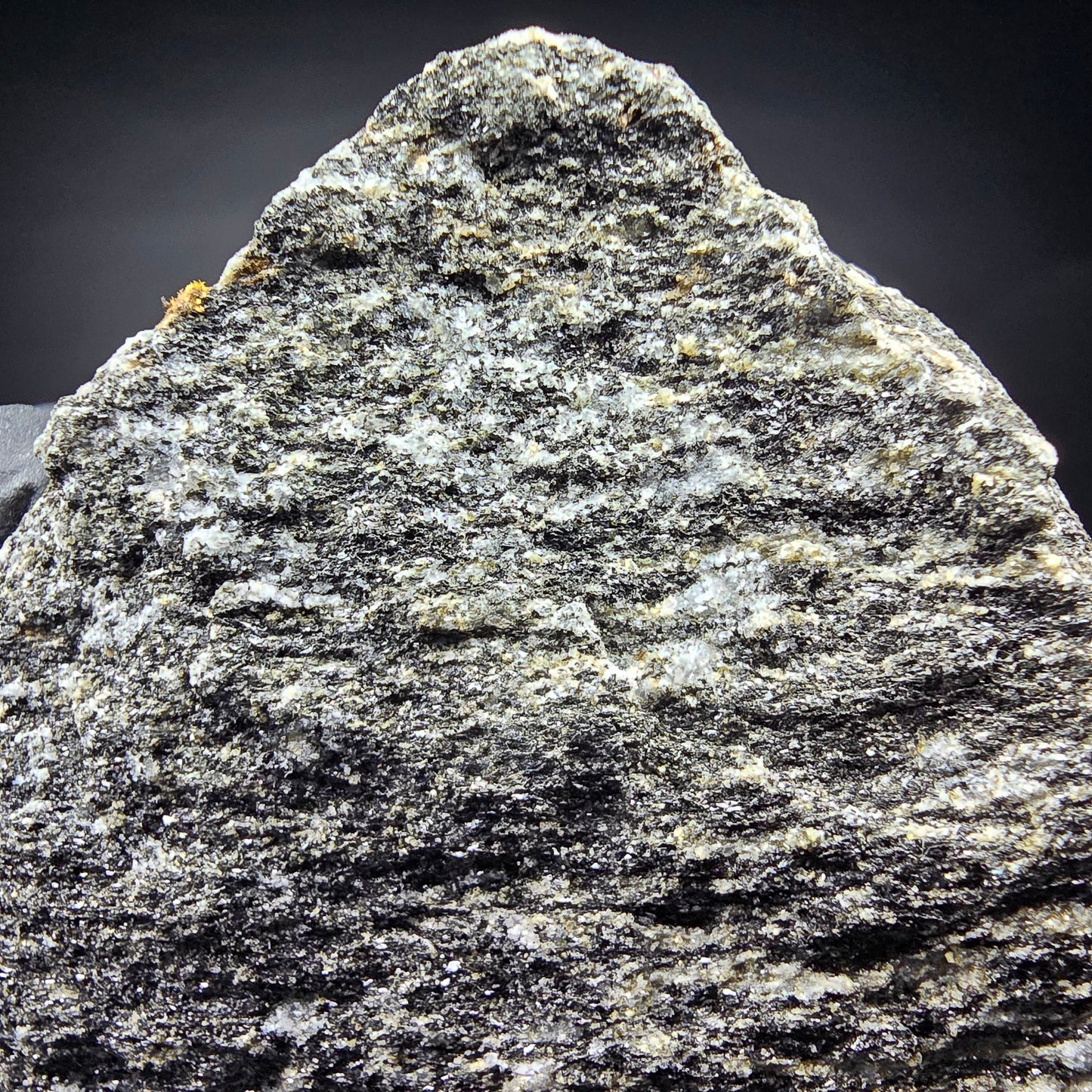 Schönes Unbekanntes Mineral, schwarz weiß glänzend 114*83*41mm aus Unbekannt