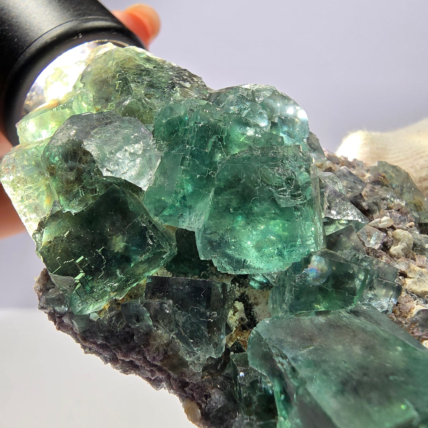Grand cube de fluorite fantôme vert étagé Okorusu Namibie 105 x 45 x 36 mm