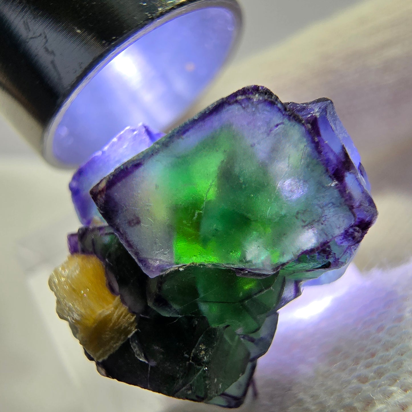 Fluorite fantôme zonale, muscovite, tourmaline Schörl, quartz fumé Erongo, Namibie 27*20*17 mm