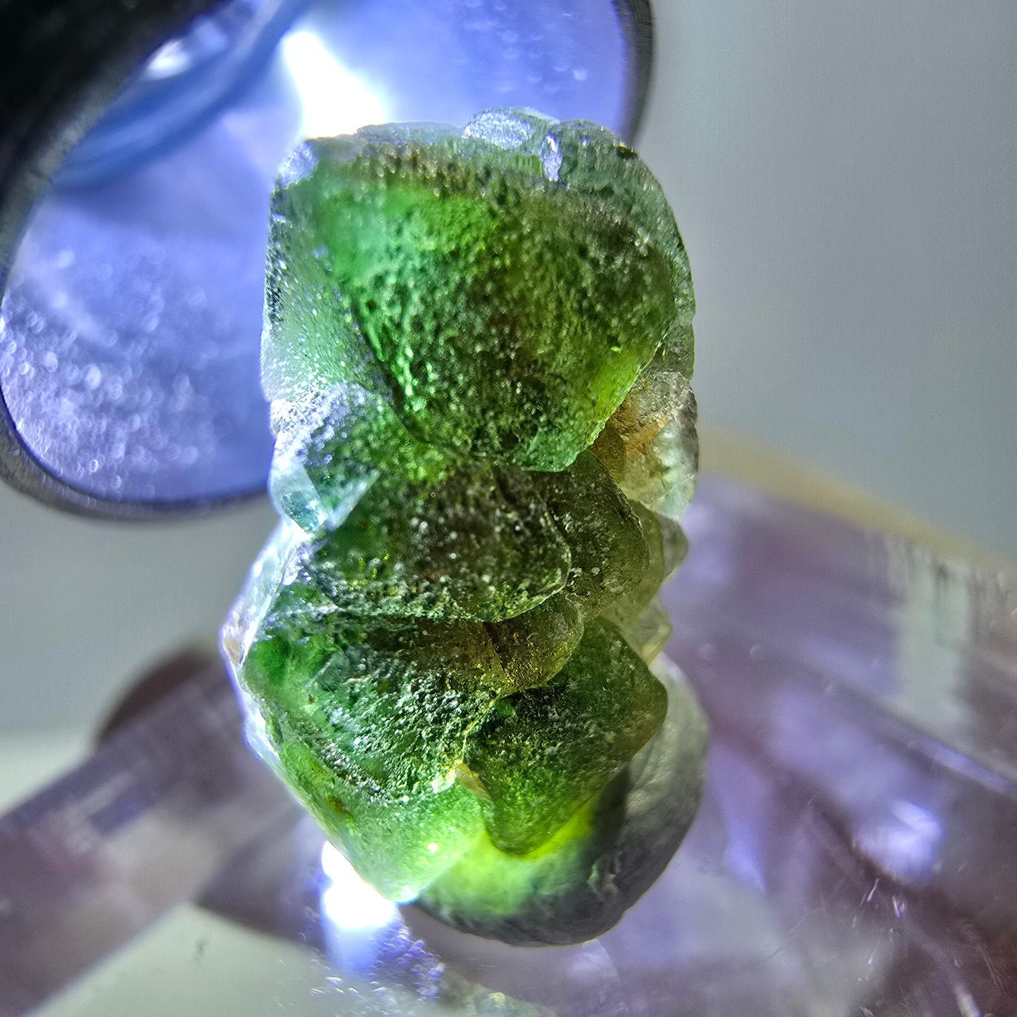 Spécimen hexagonal de cube de fluorite fantôme, Erongo, Namibie, 17 x 10 x 10 mm