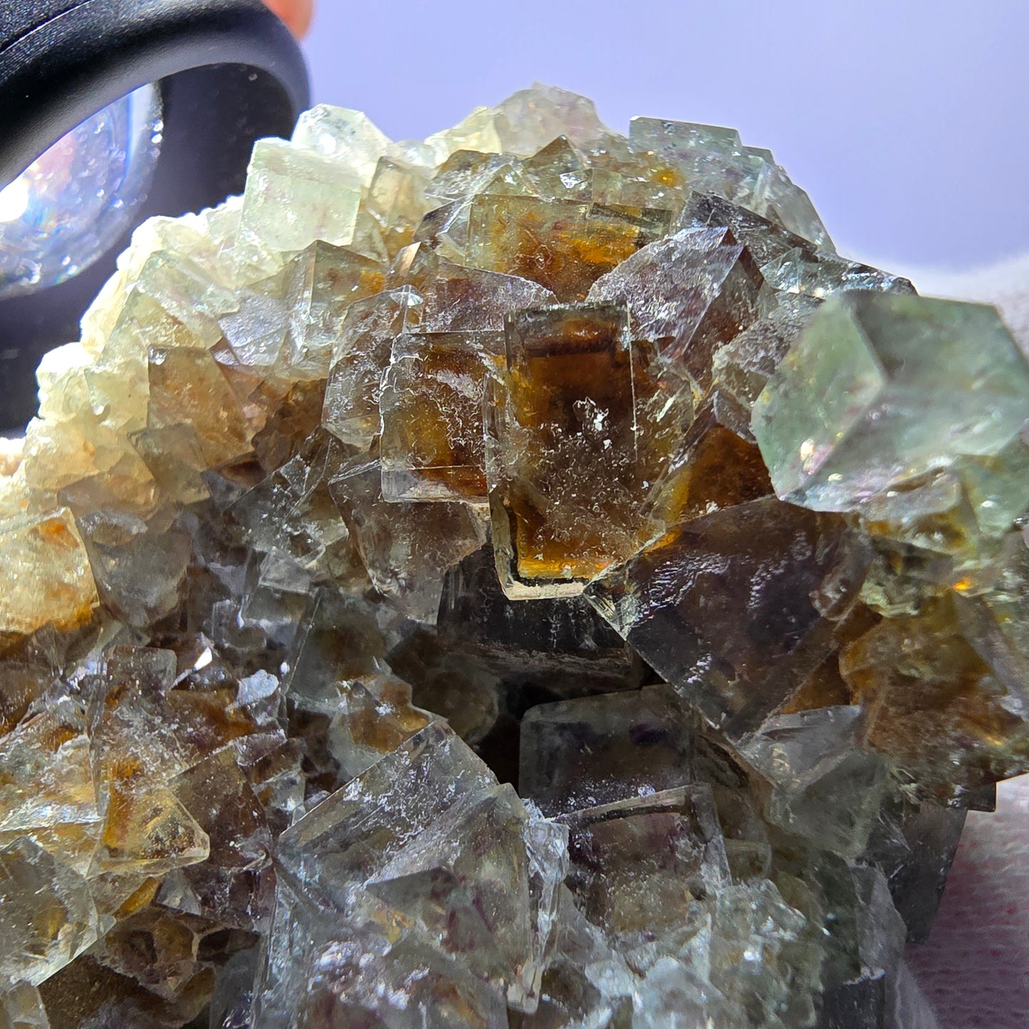 Rare spécimen de cube de fluorite fantôme, vert violet jaune Okorusu Namibie 64*62*44mm