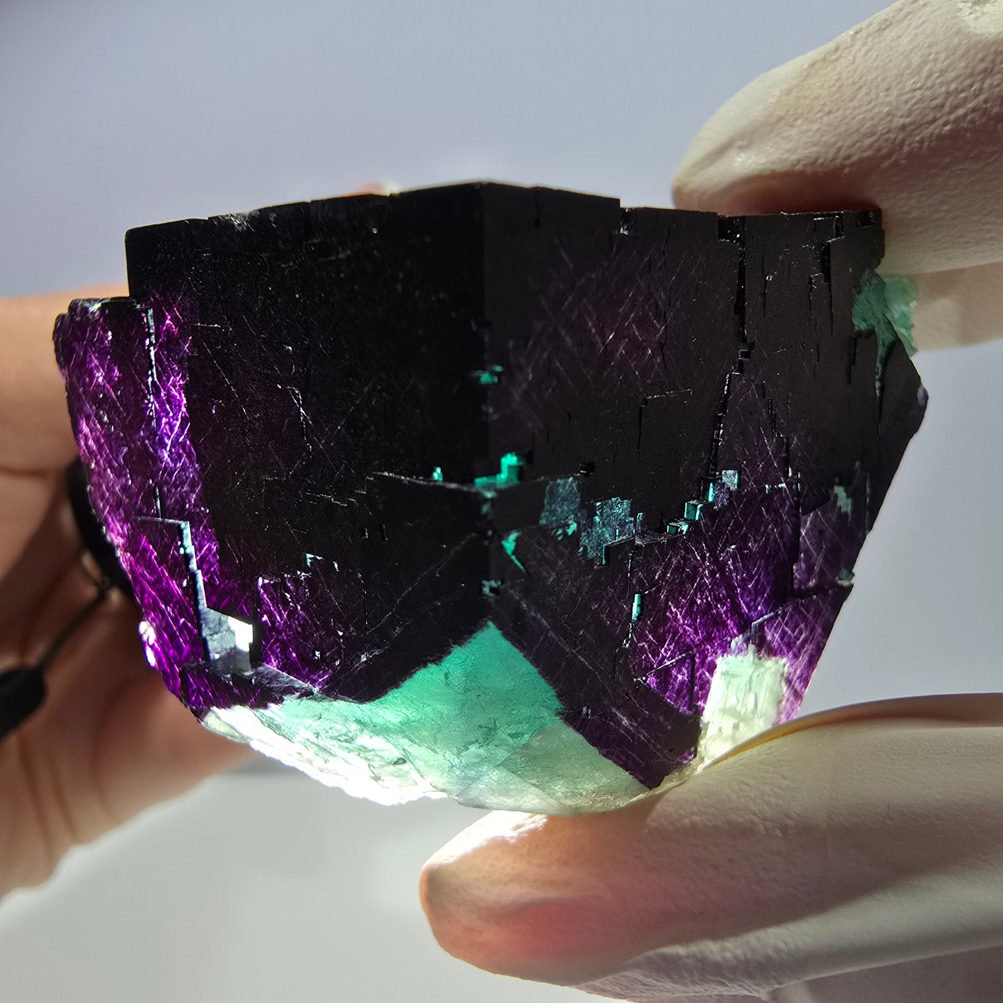 Spécimen de cube de fluorite fantôme vert violet zonal 11:11 Angel Pocket, Namibie 61*40*33mm