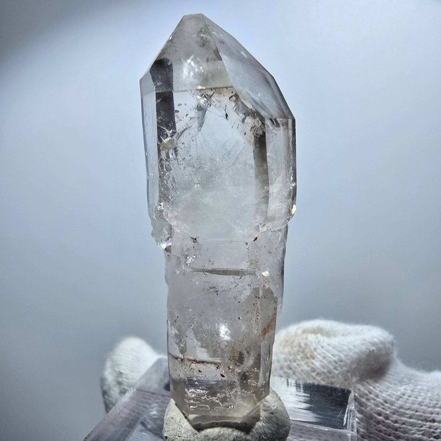 Sceptre en quartz fumé fantôme transparent, DT Point Goboboseb, Namibie, 47 x 16 x 15 mm