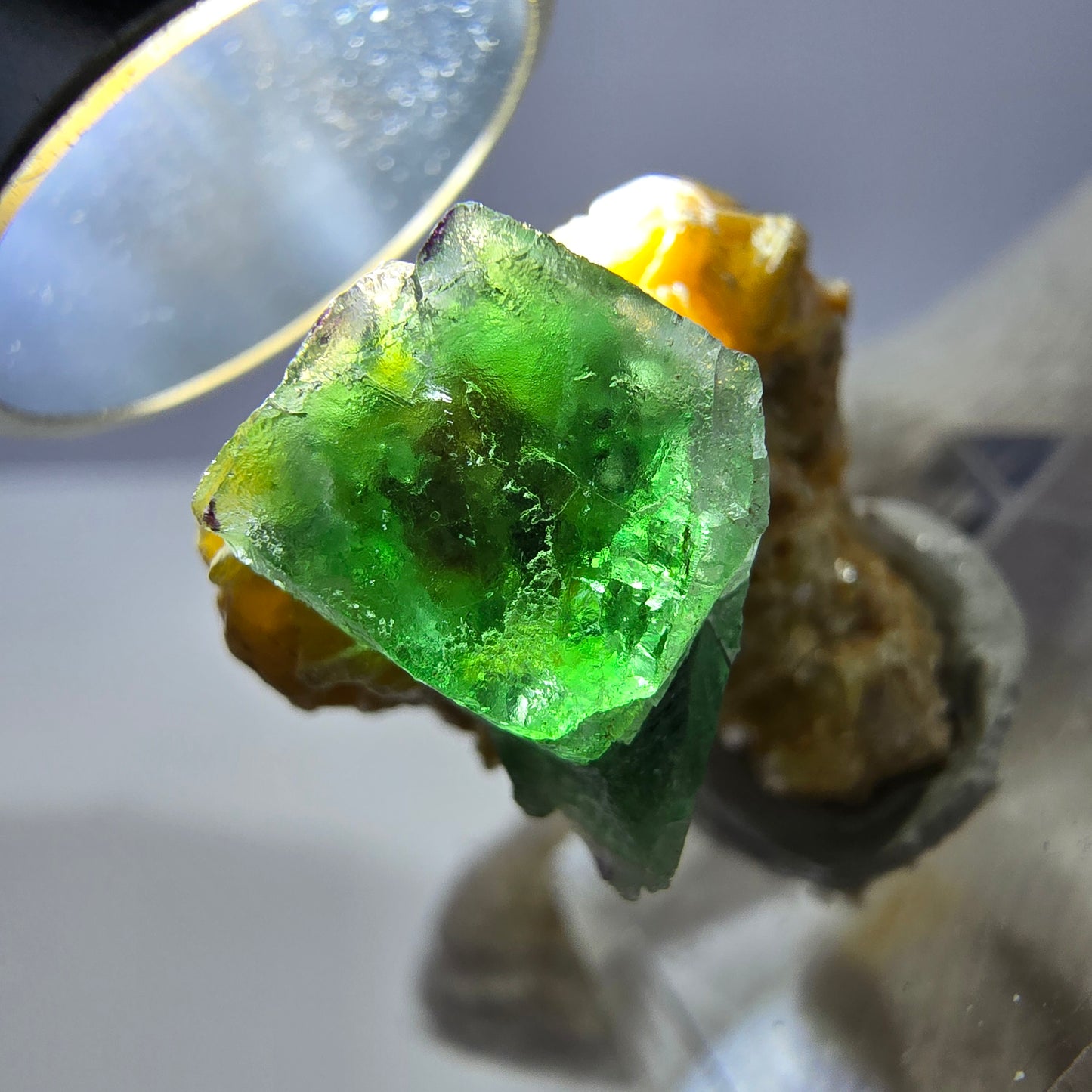 Cube de fluorite fantôme, spécimen de muscovite, Erongo, Namibie, 24 x 20 x 17 mm