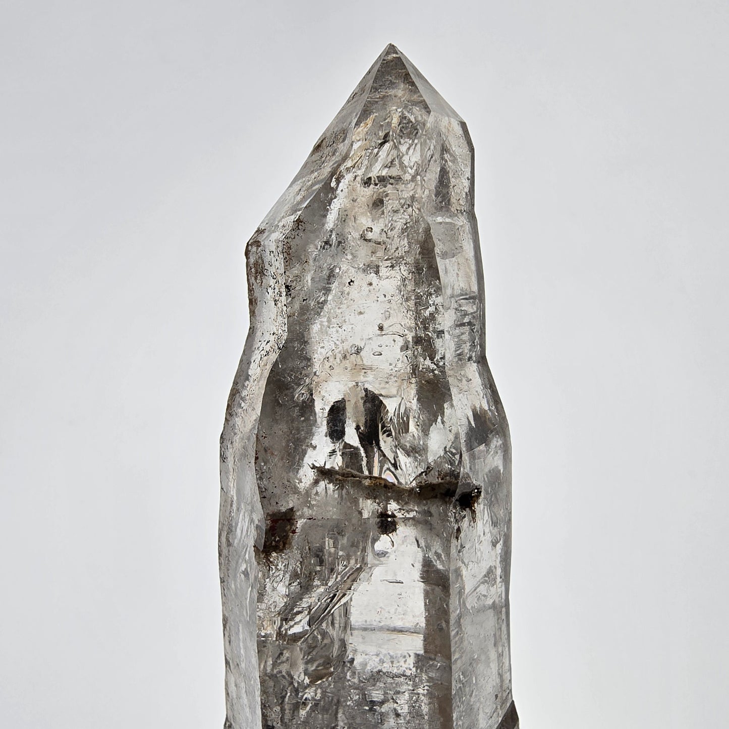 Quartz fumé squelette fantôme lémurien DT, calcite UV Valentine Pocket, Namibie 133 x 46 x 36 mm