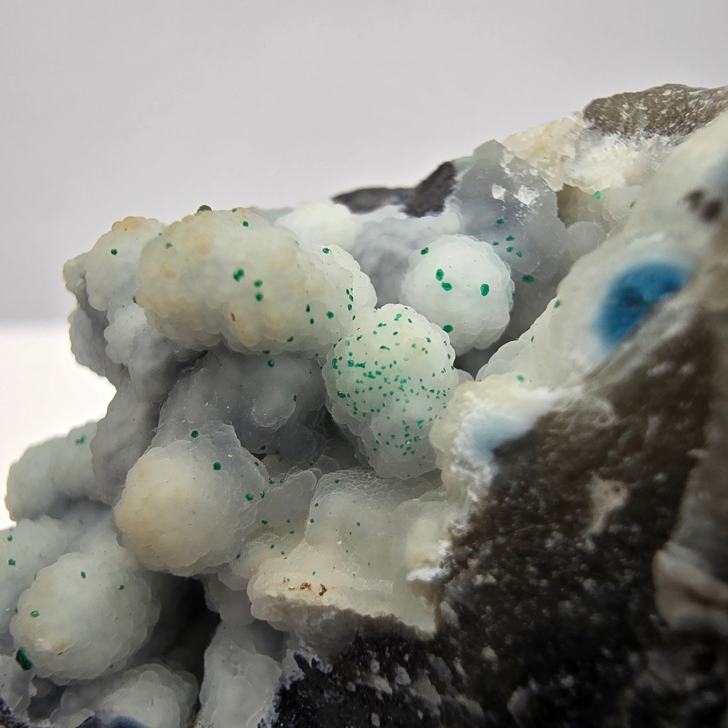 Seltene Shattuckit Kugel Kristalle mit Dioptas Kaokoveld, Namibia 65*37*34mm