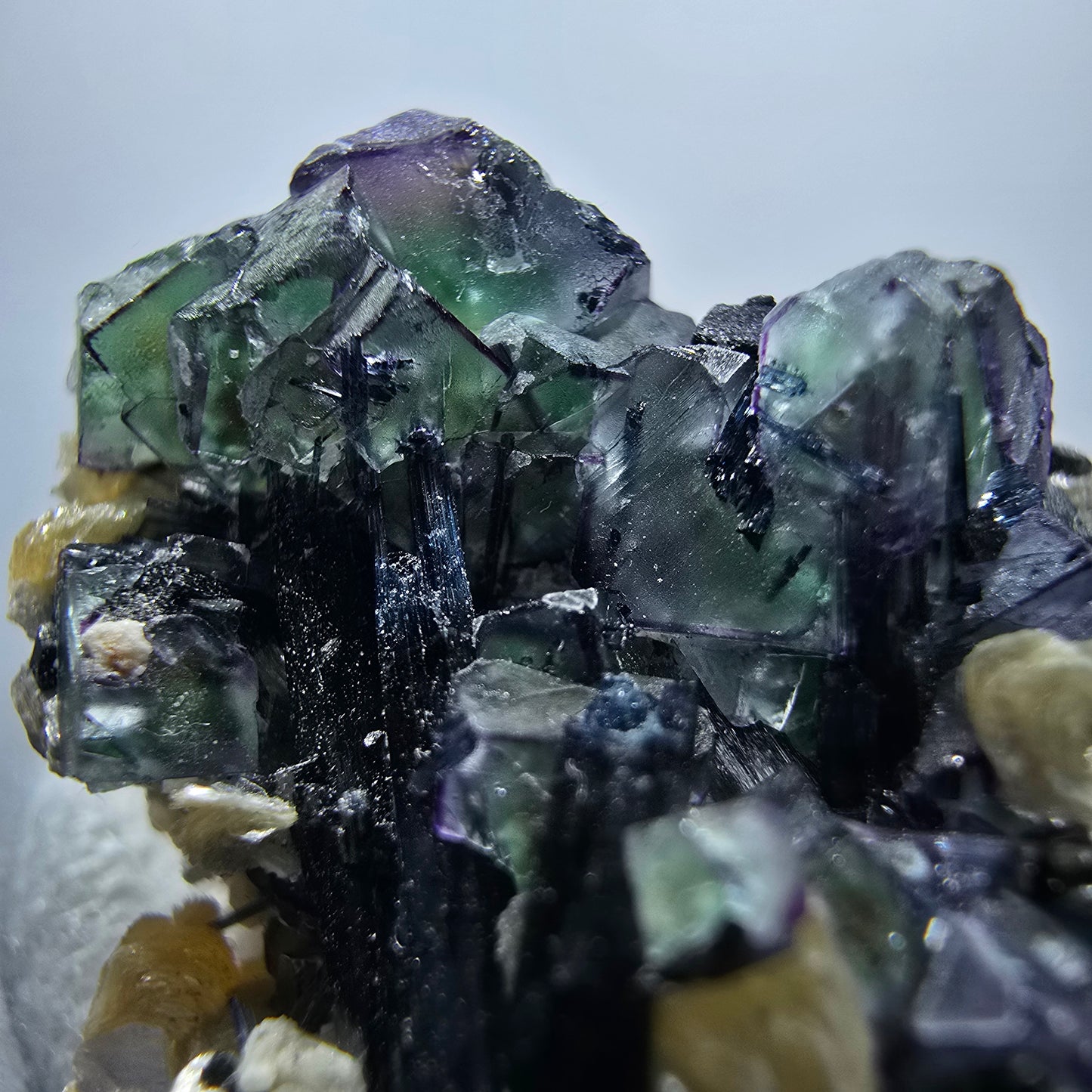 Colorful Phantom Fluorite Cubes Schorl Tourmaline Muscovite Erongo, Namibia 49*34*23mm