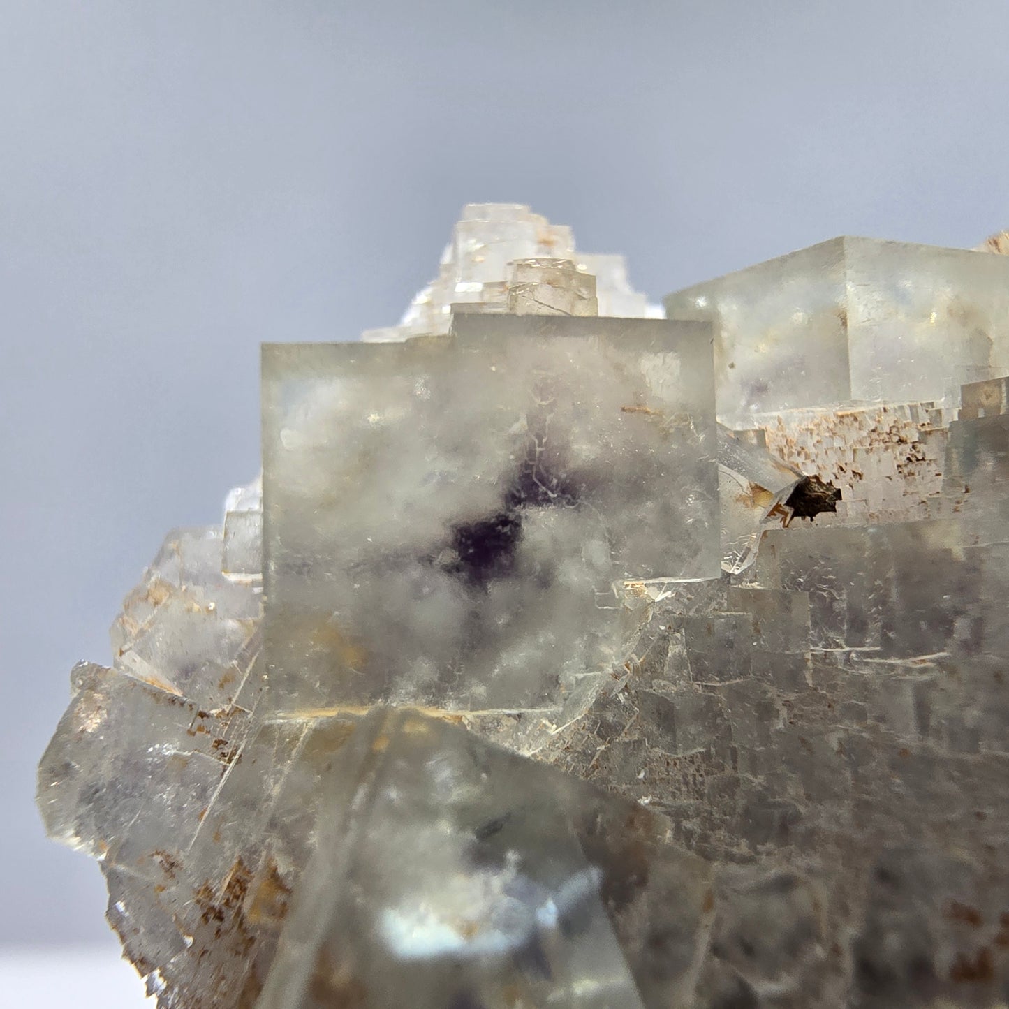 Seltene UV Phantom Fluorit Würfel, Quarz Stufe Brandberg, Namibia 57*52*19mm