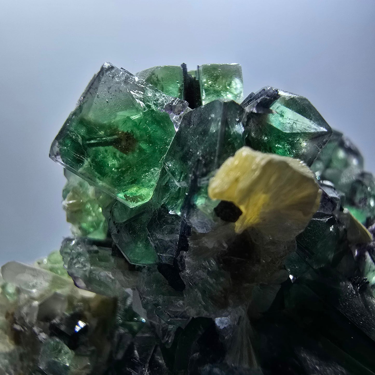 Phantom Fluorit zonal Schörl Rauchquarz Muskovit Erongo, Namibia 56*45*38mm