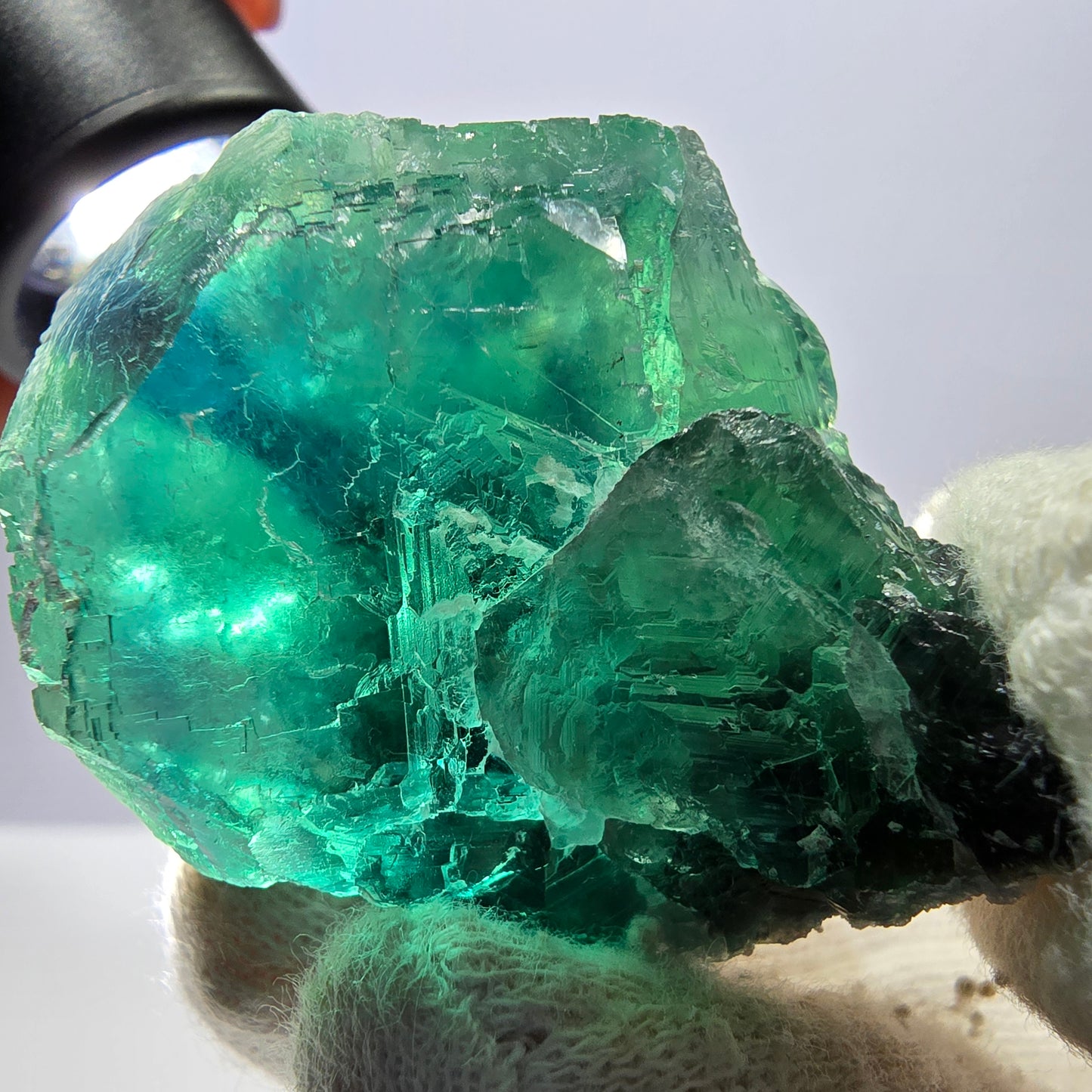 Rare spécimen de cube de fluorite fantôme, parqueté vert Okorusu, Namibie, 44 x 44 x 38 mm