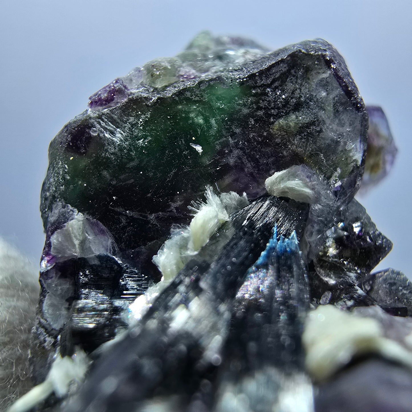 Colorful Phantom Fluorite Cubes Schorl Tourmaline Muscovite Erongo, Namibia 48*32*31mm