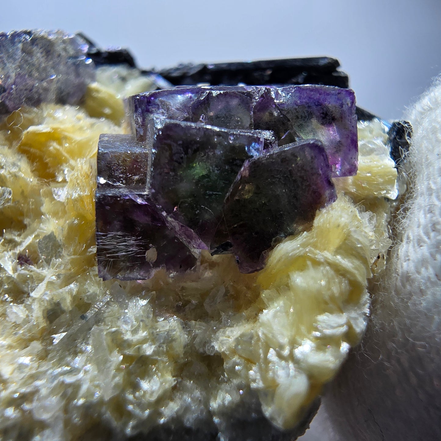 Colorful Phantom Fluorite Cubes Muscovite Schorl Tourmaline Erongo, Namibia 41*33*26mm