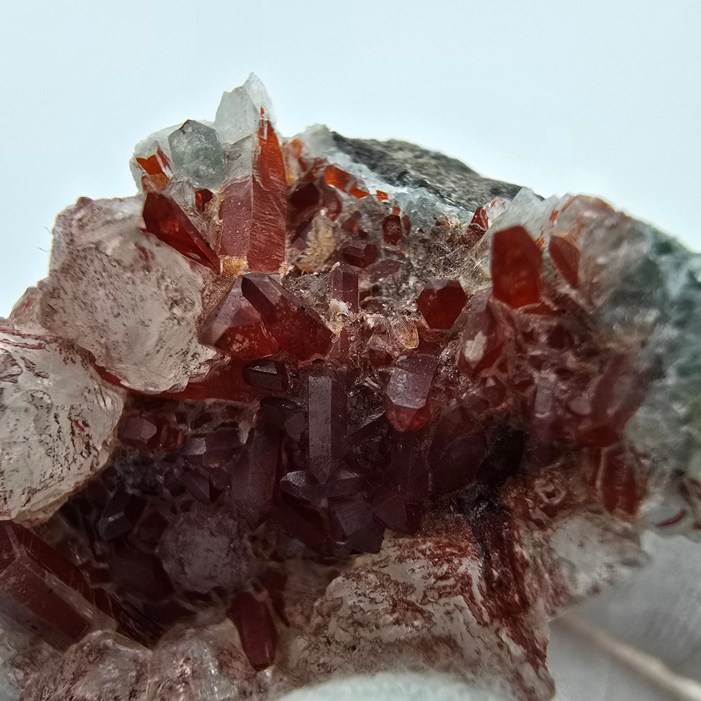 Rote Hämatit Quarz, UV Calcit Stufe Streep Mine, Goboboseb, Namibia 40*25*25mm