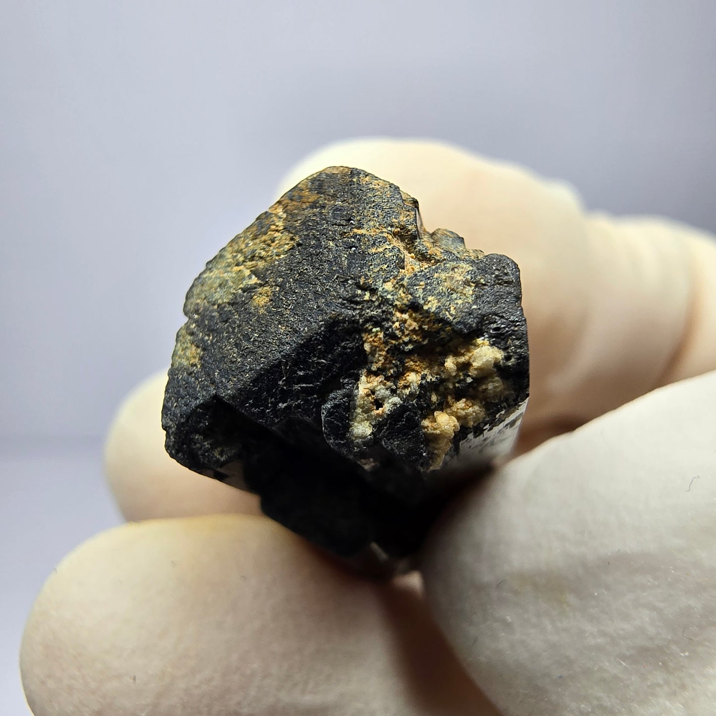 Schöne Schörl Turmalin Stufe schwarz Erongo, Namibia 24*12*14mm Sammlung