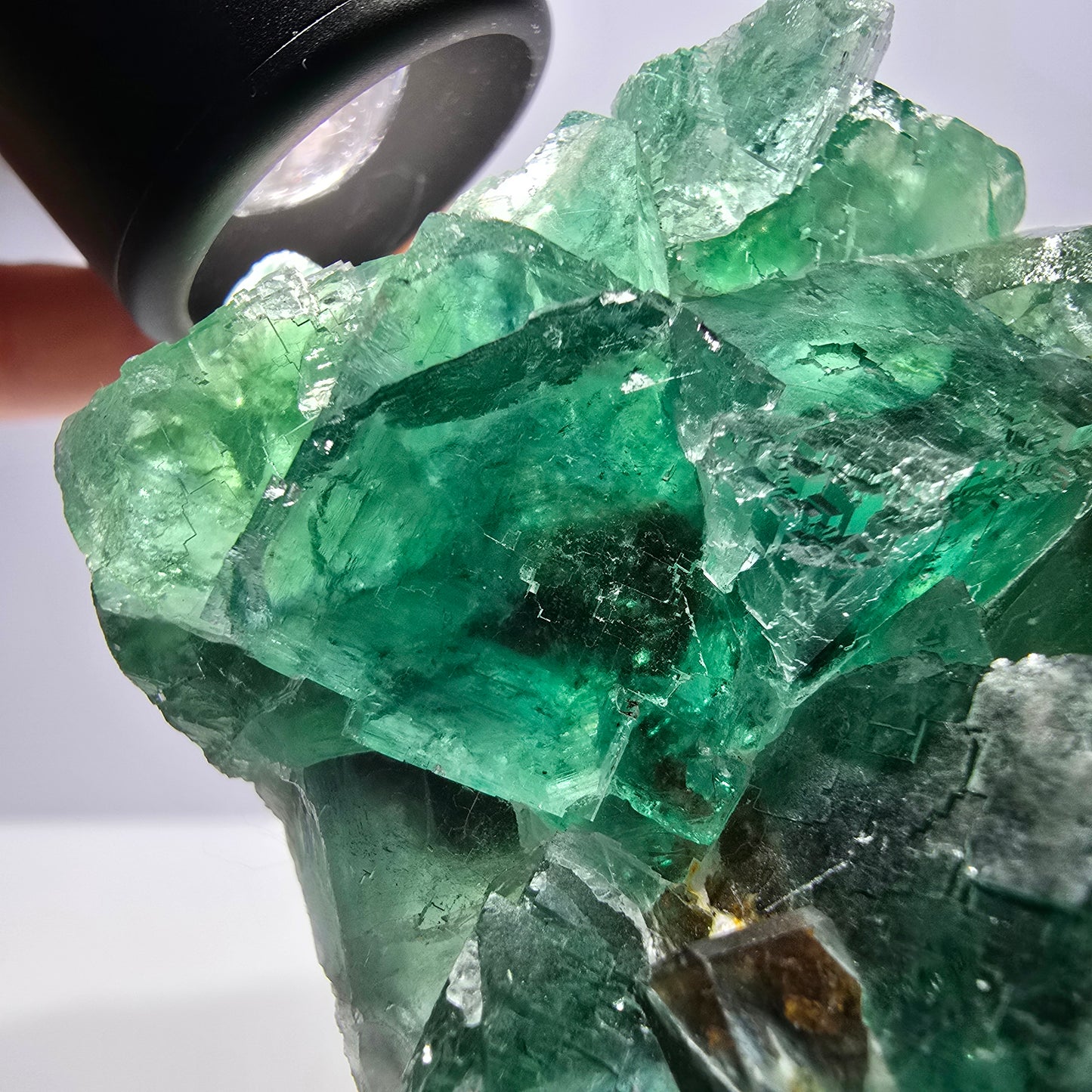 Grand cube de fluorite fantôme vert étagé Okorusu Namibie 80 x 65 x 35 mm