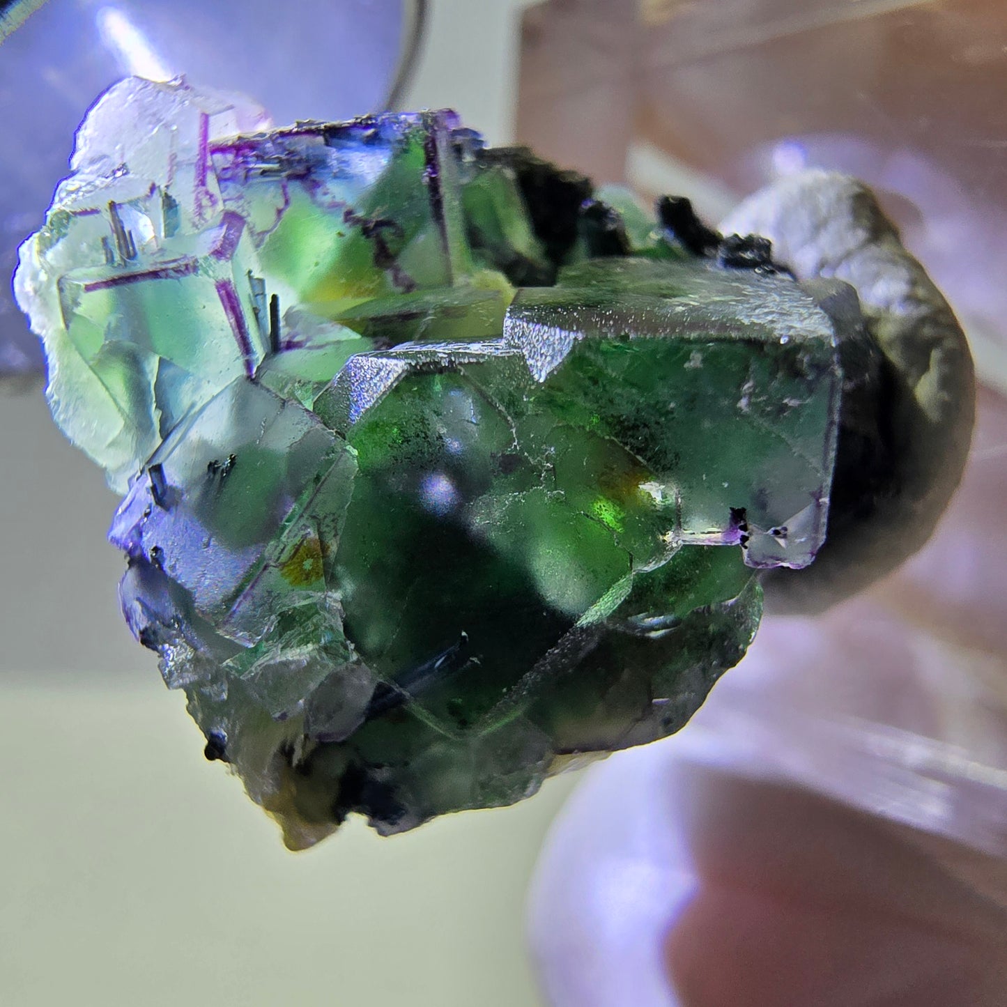 Cube de fluorite fantôme, zonal, muscovite, spécimen de tourmaline Schorl, Erongo, Namibie, 22 x 20 x 15 mm