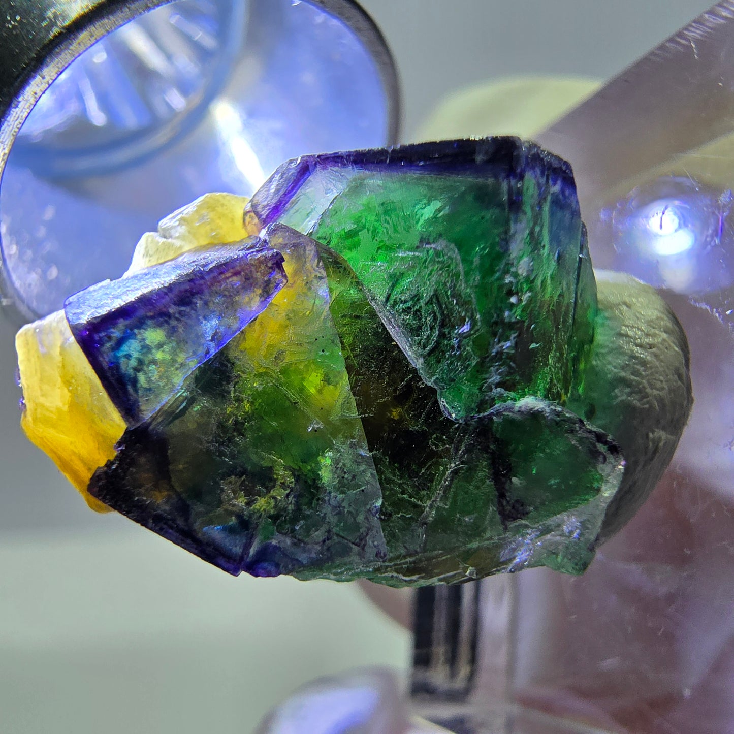 Cube de fluorite fantôme, zonal, spécimen de muscovite, Erongo, Namibie, 21 x 20 x 17 mm