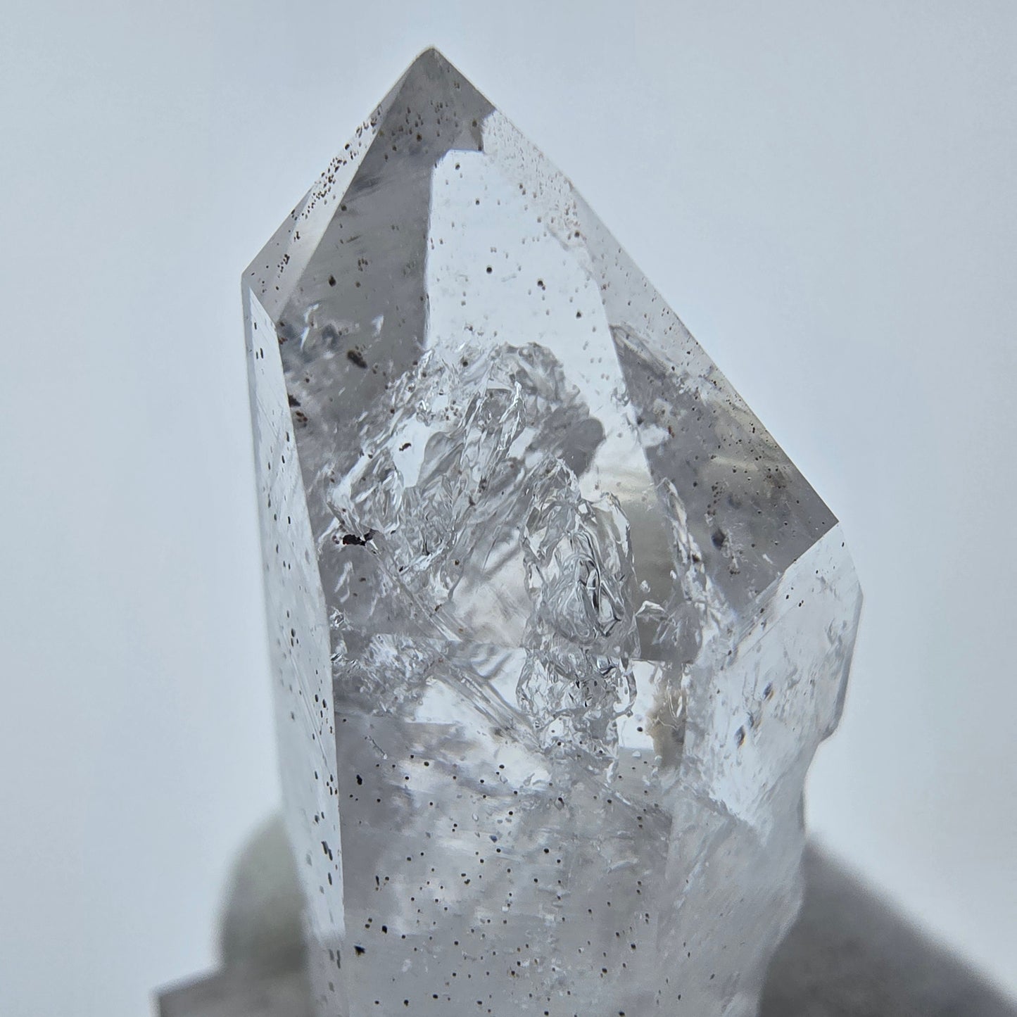 Klarer Phantom Hämatit Quarz Kristall Streep Mine, Goboboseb, Namibia 43*18*20mm